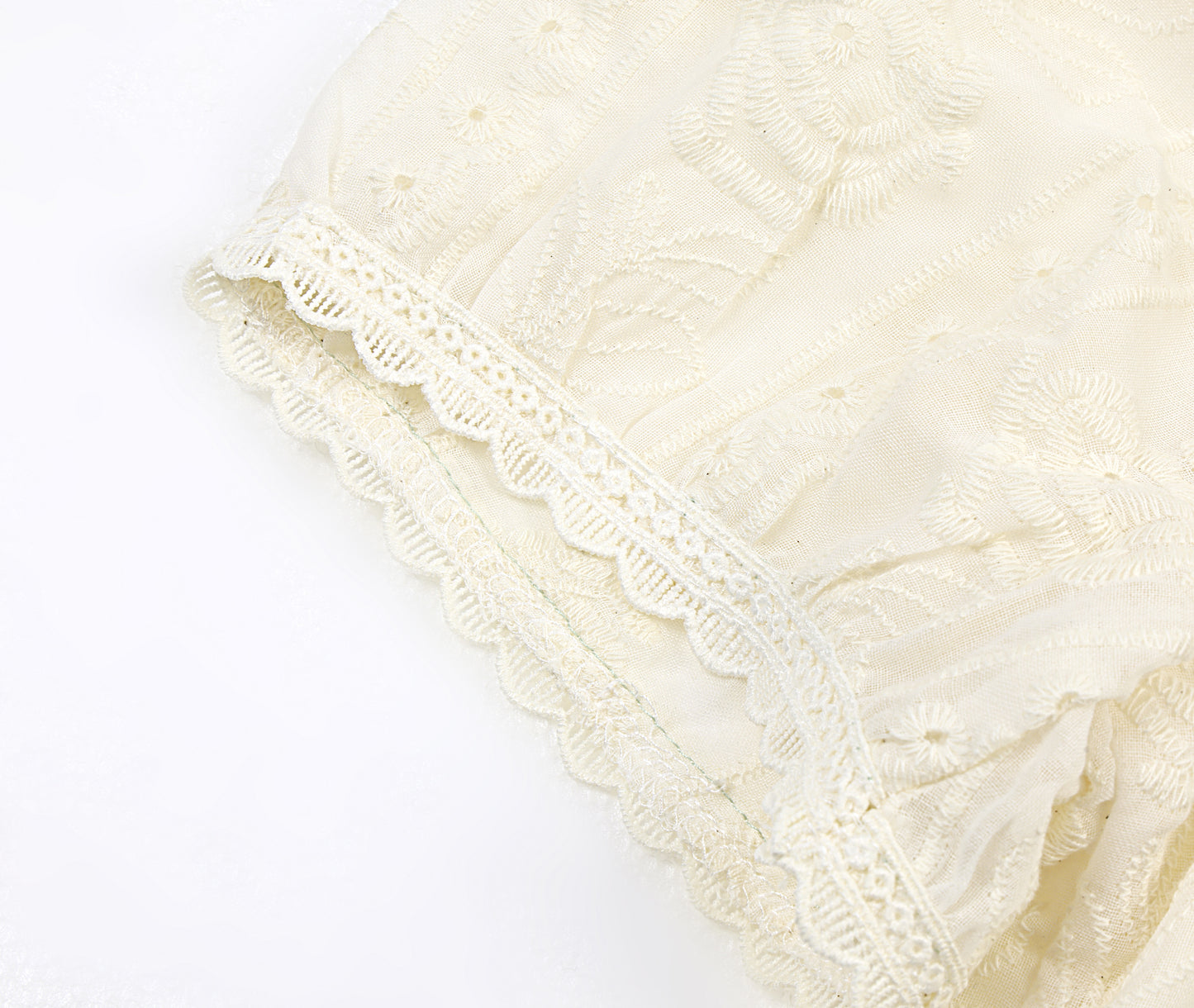 Embroidered Eyelet Blouse | Breathable Cotton with Lace Trim - LAI MENG FIVE CATS