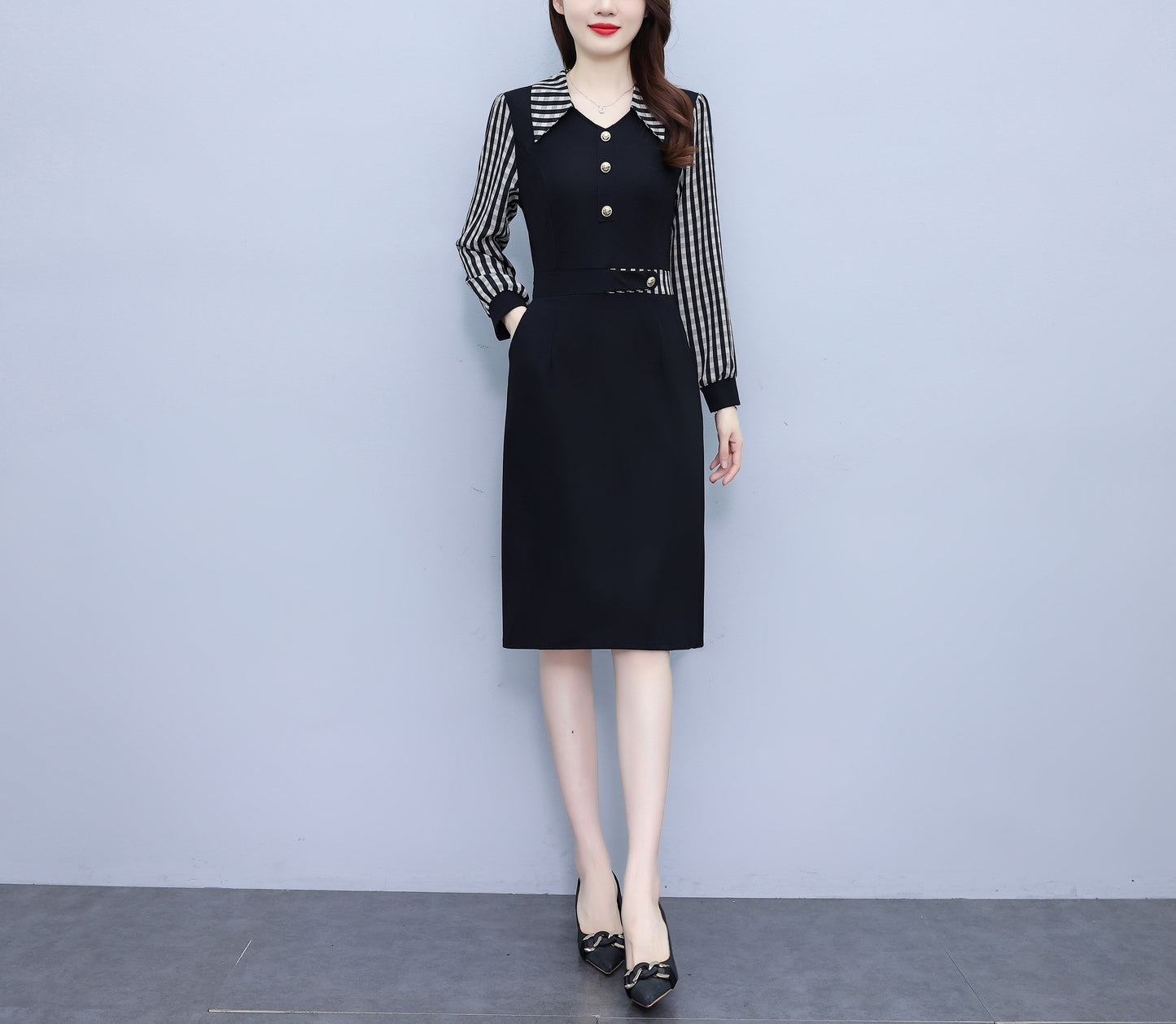 Women's V-Neck with Pockets Long Sleeve Black Dress