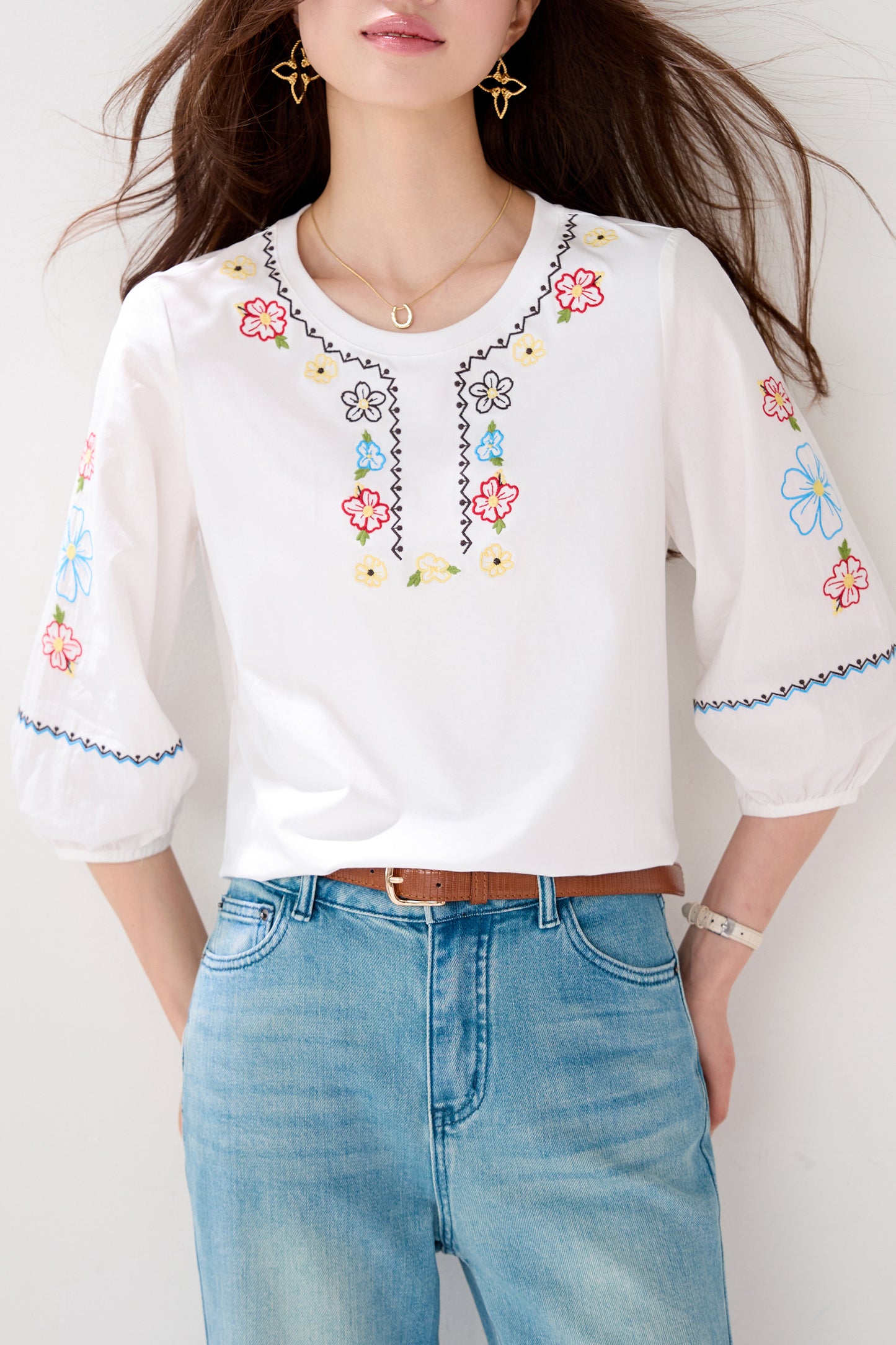 Lightweight Chic Floral Embroidered 3/4 Sleeve Summer Blouse