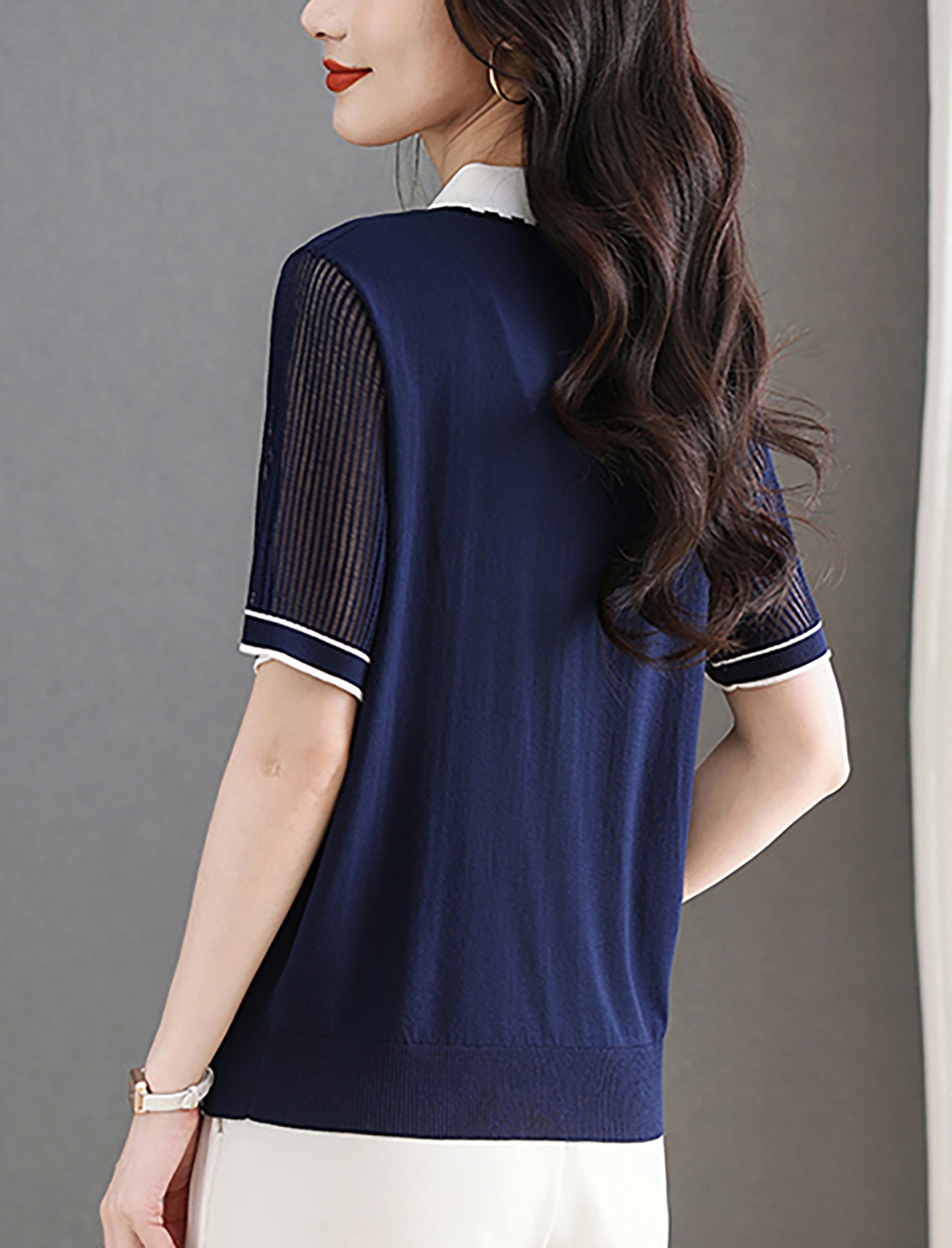 Women's Contrasting Color Polo Collar Knit Blouse