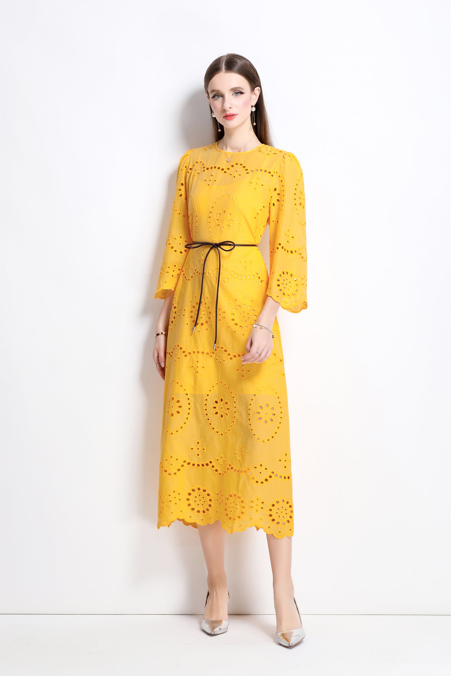 Women's Hollow 3/4 Flare Sleeve Midi Dress
