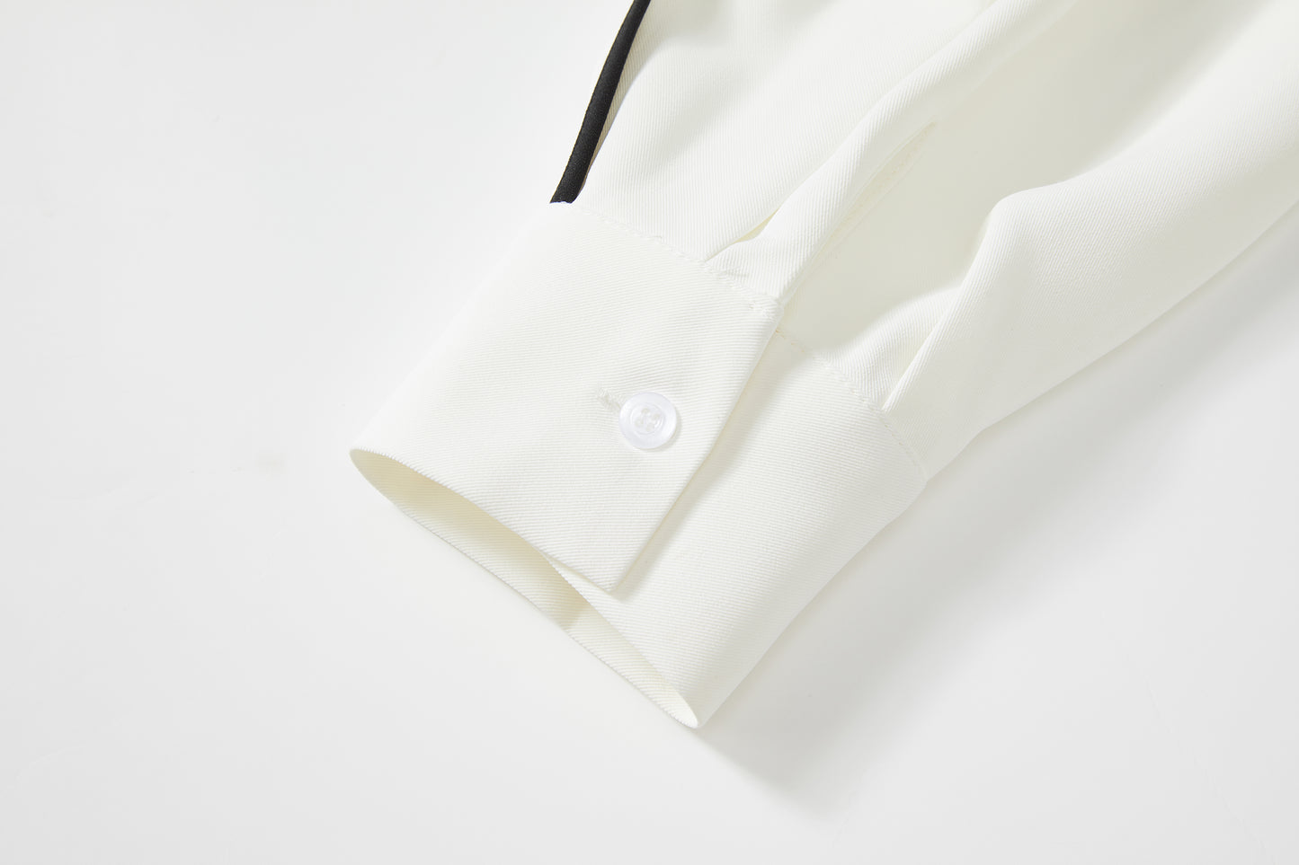 Women's Contrast Collar V Neck Lantern Sleeve Blouse