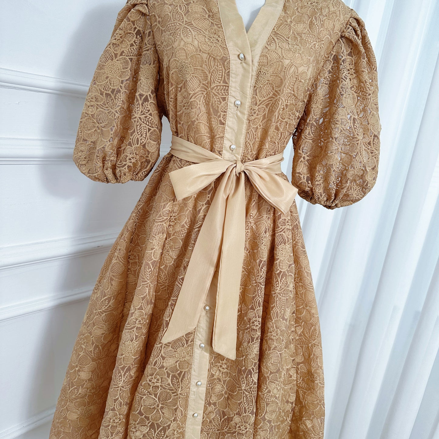 Women's Lace Embroidery Puff Sleeve Midi Dress