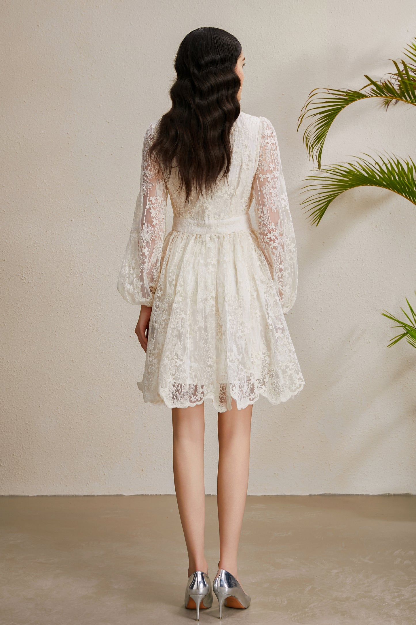 Women's V-Neck Lace Lantern Sleeve Pleated Mini Dress