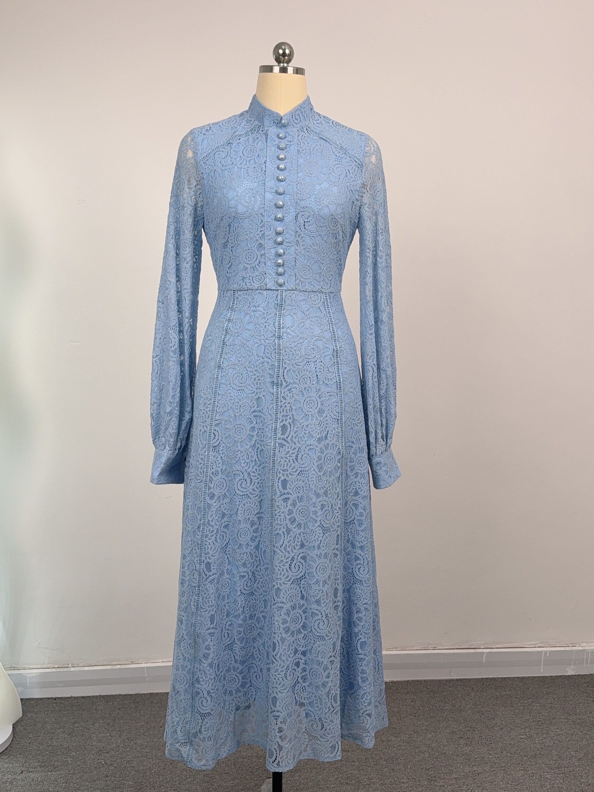 Women's Lace Mandarin Collar High Waist Maxi Dress - LAI MENG FIVE CATS