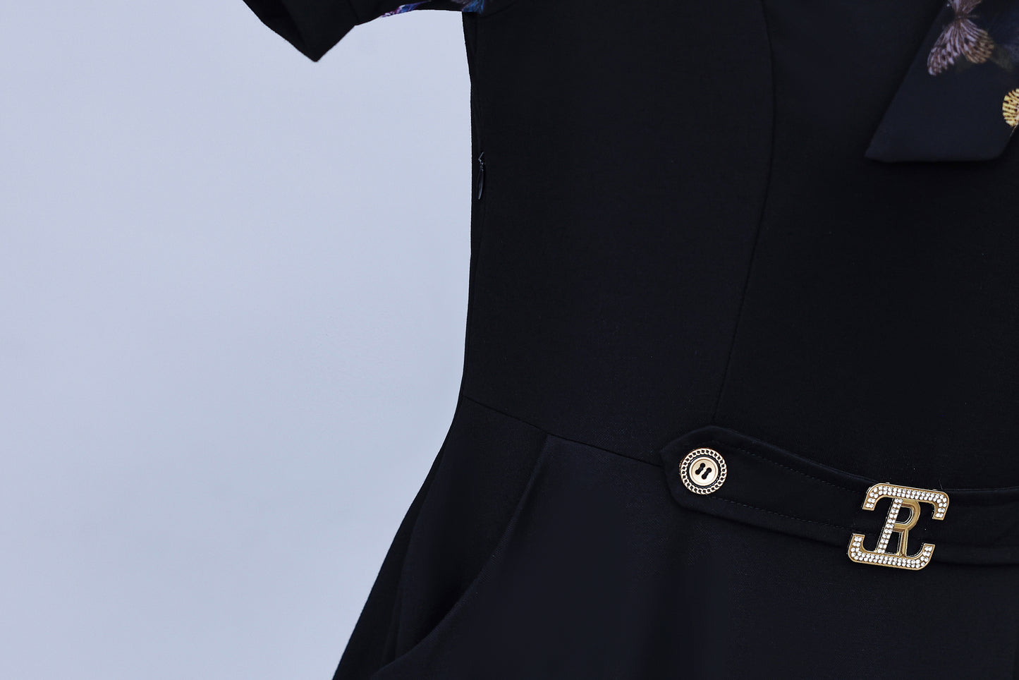 Women's Tie V-Neck Short Sleeve Pocket Midi Dress