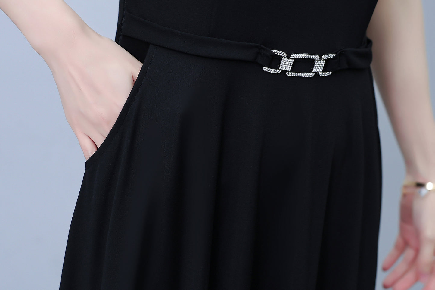 Women's Short Sleeve Pocket A-line Stretch Midi Dress