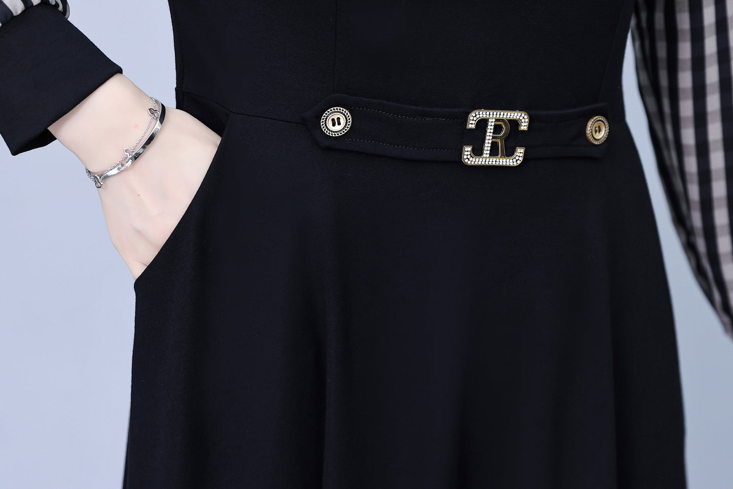 Women's Elegant Tie Neck Long Sleeve Black Dress