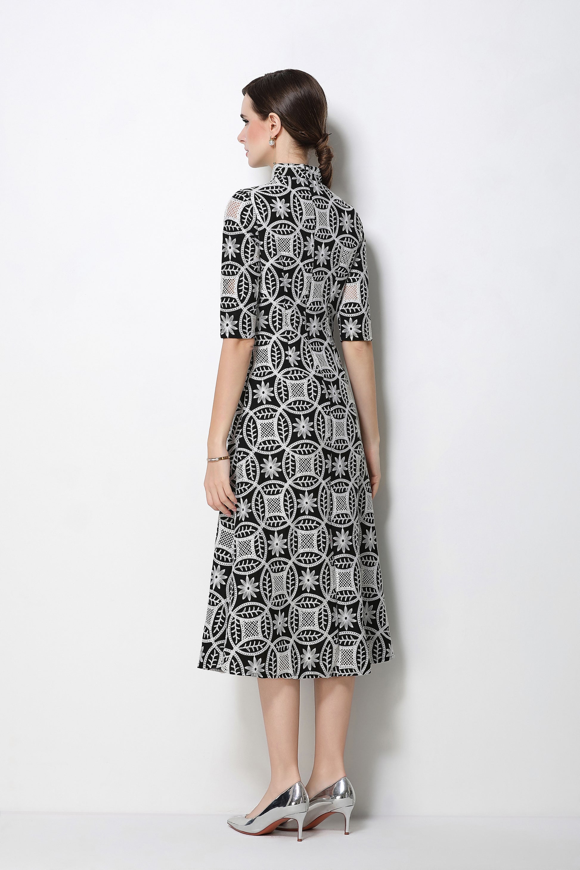 Elegant Embroidered Midi Dress with Mandarin Collar – Modern Qipao Style - LAI MENG FIVE CATS