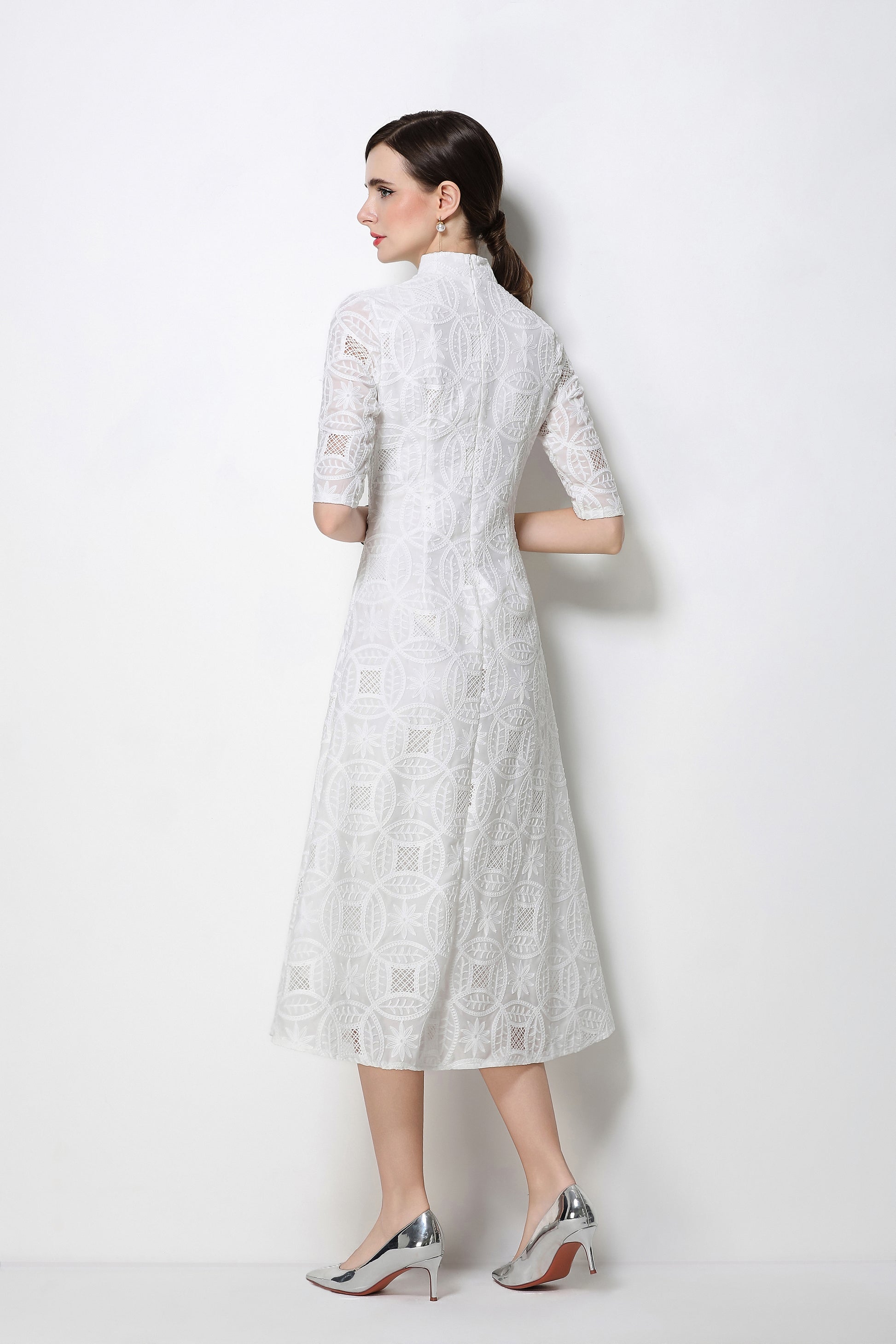 Elegant Embroidered Midi Dress with Mandarin Collar – Modern Qipao Style - LAI MENG FIVE CATS