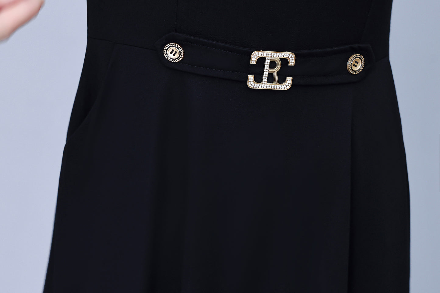 Women's Tie V-Neck Short Sleeve Pocket Midi Dress