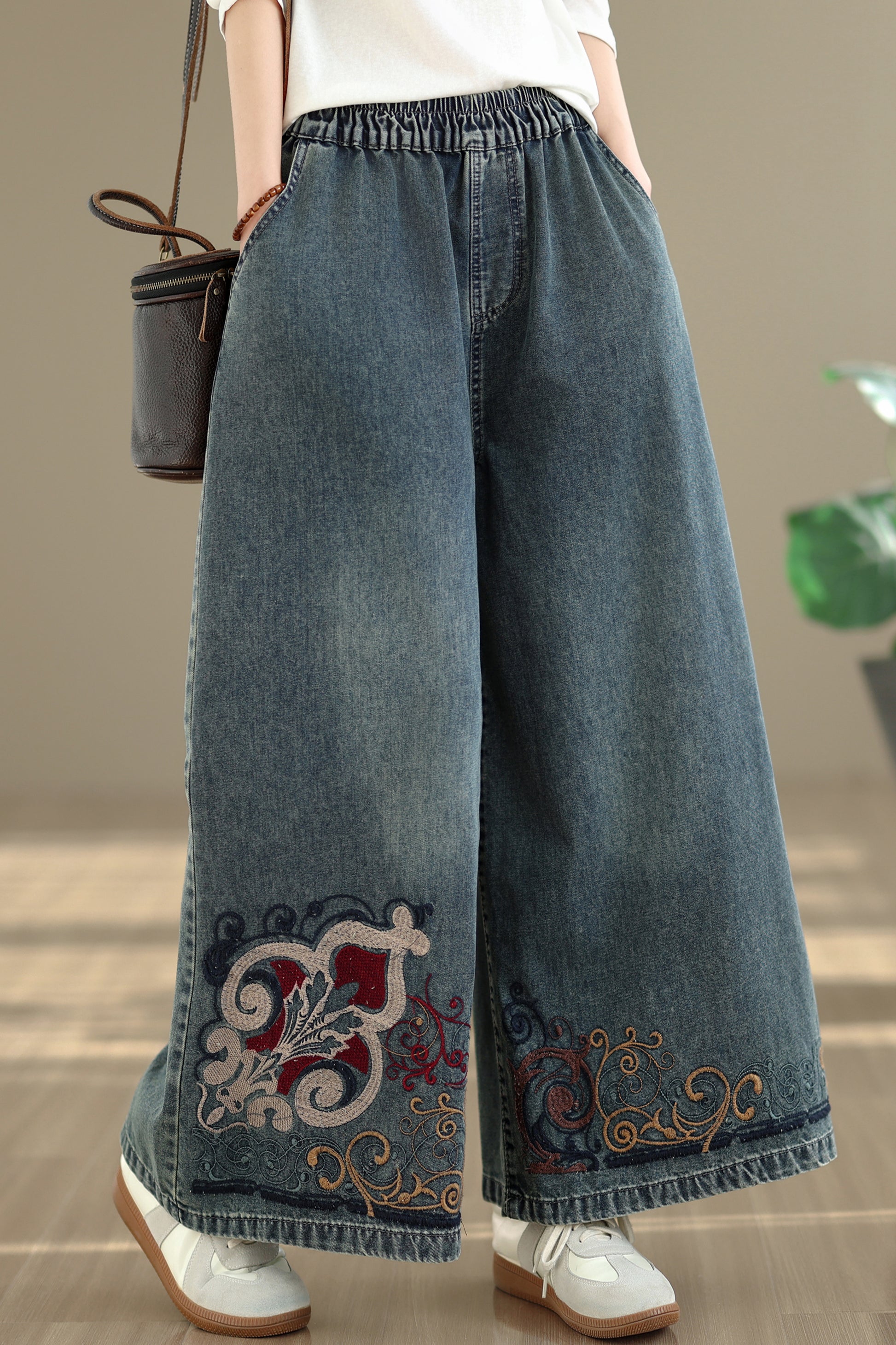 26-Women's Baggy Jeans Embroidery Elastic Waist Denim - LAI MENG FIVE CATS