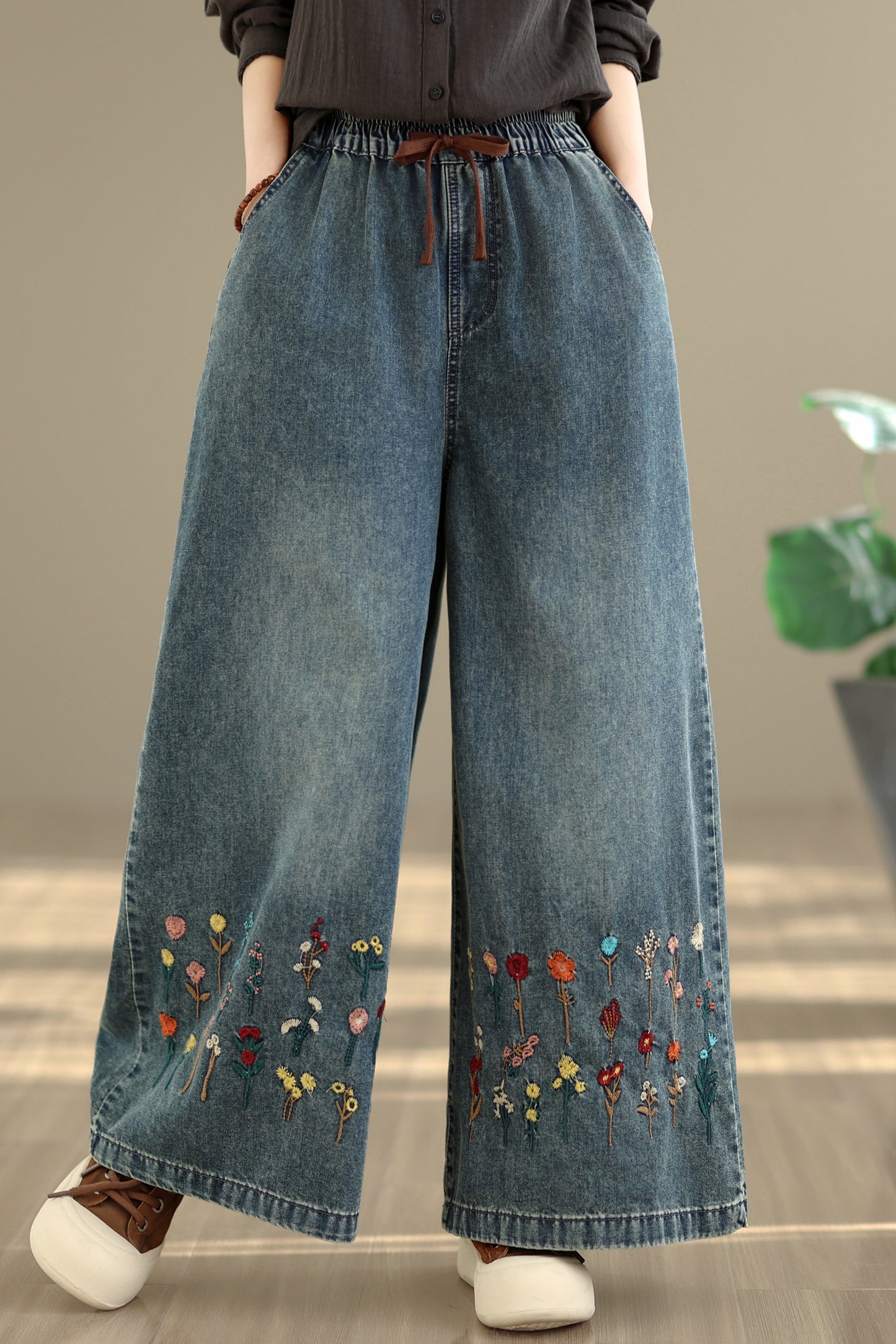 26-Women's Baggy Jeans Embroidery Wide Leg Denim