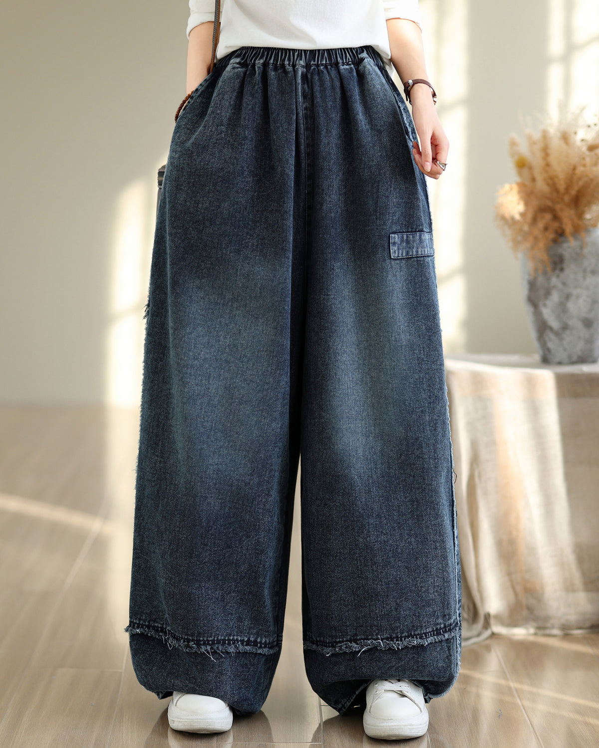28669-Vintage Denim Wide-Leg Pants with Frayed Hem & Elastic Waist