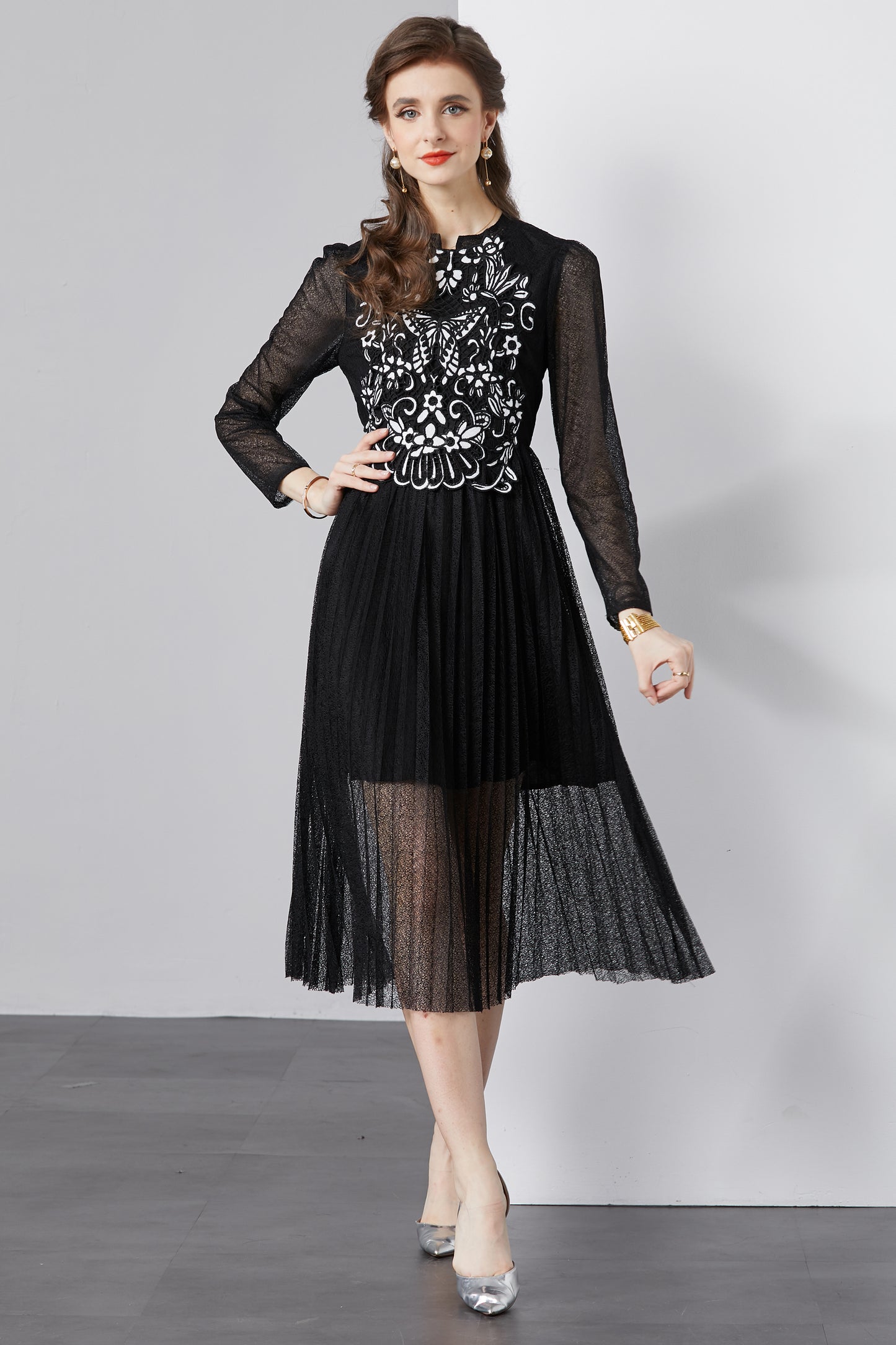 Women's Mesh Embroidery Pleated Midi Dress