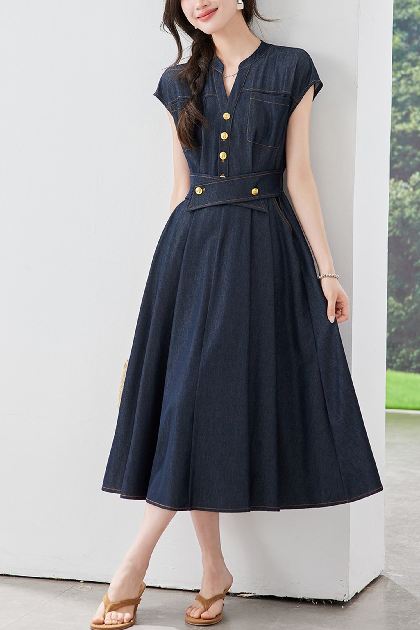 Casual Elegance V-Neck Denim Midi Dress with Pockets