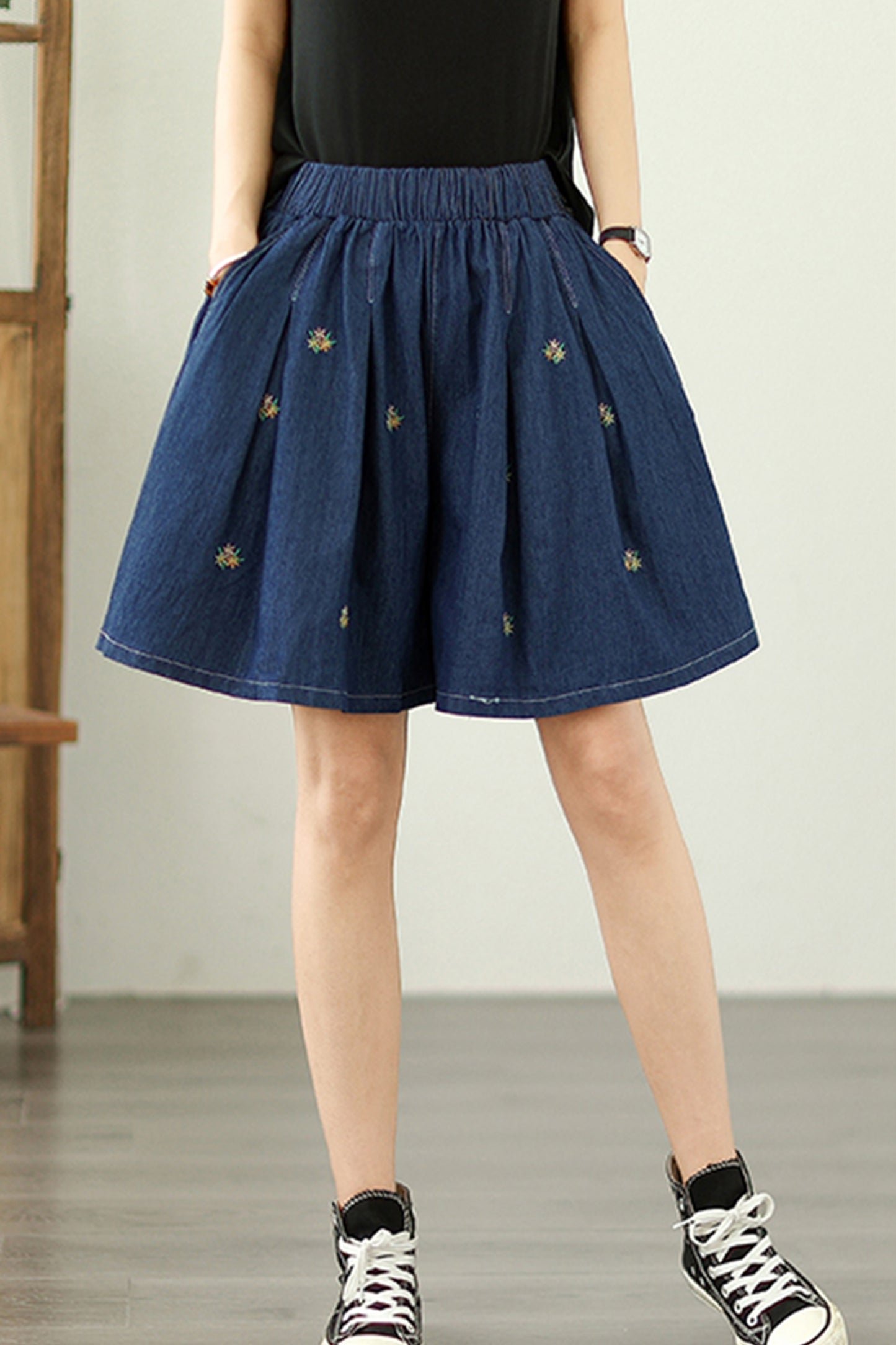 Women's High Waisted Baggy Jean Wide Leg Denim Shorts - LAI MENG FIVE CATS