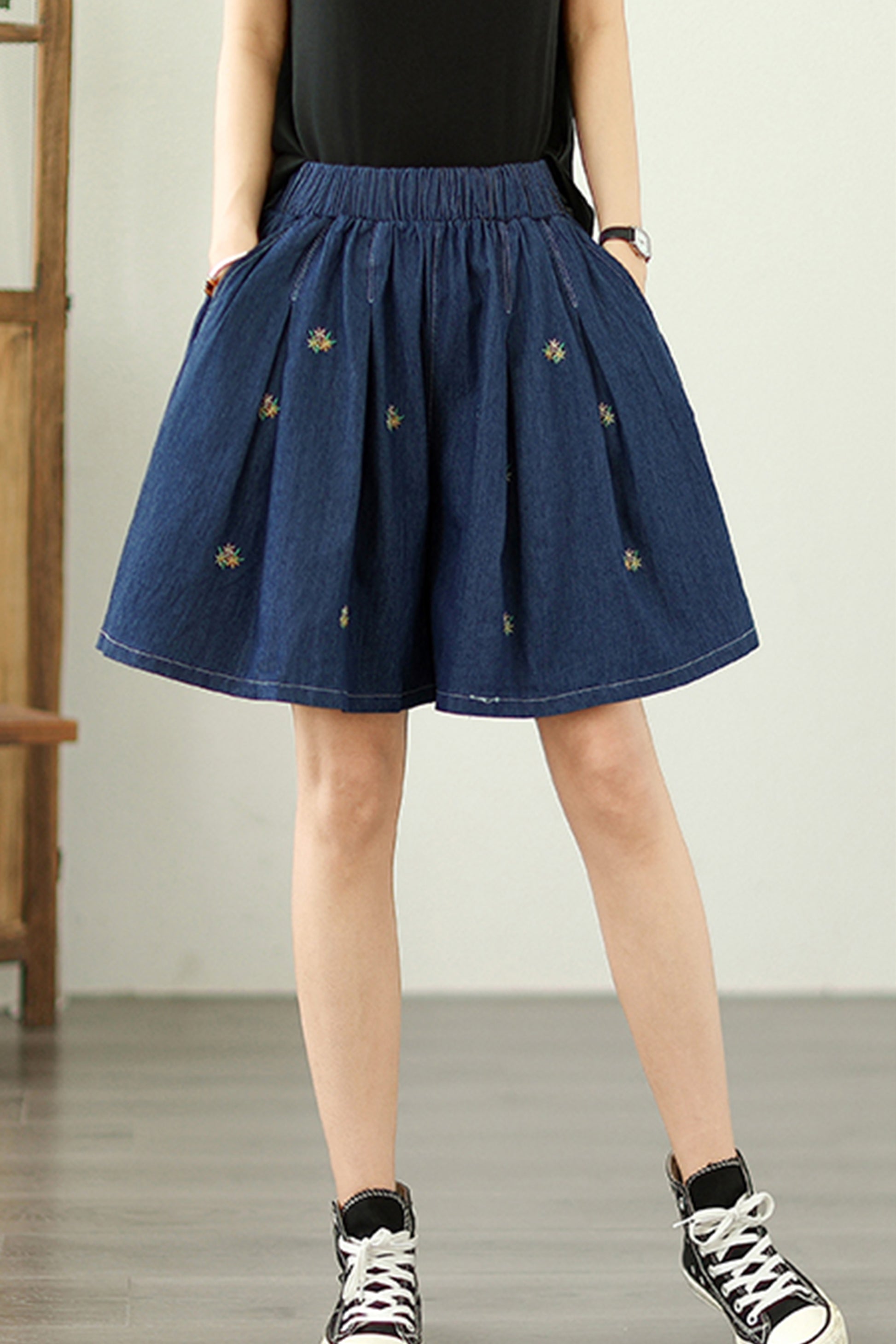 Women's High Waisted Baggy Jean Wide Leg Denim Shorts - LAI MENG FIVE CATS