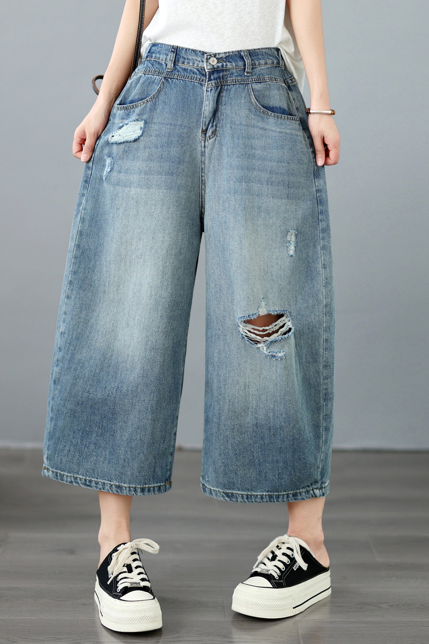 Lightweight Distressed Cropped Wide Leg Jeans