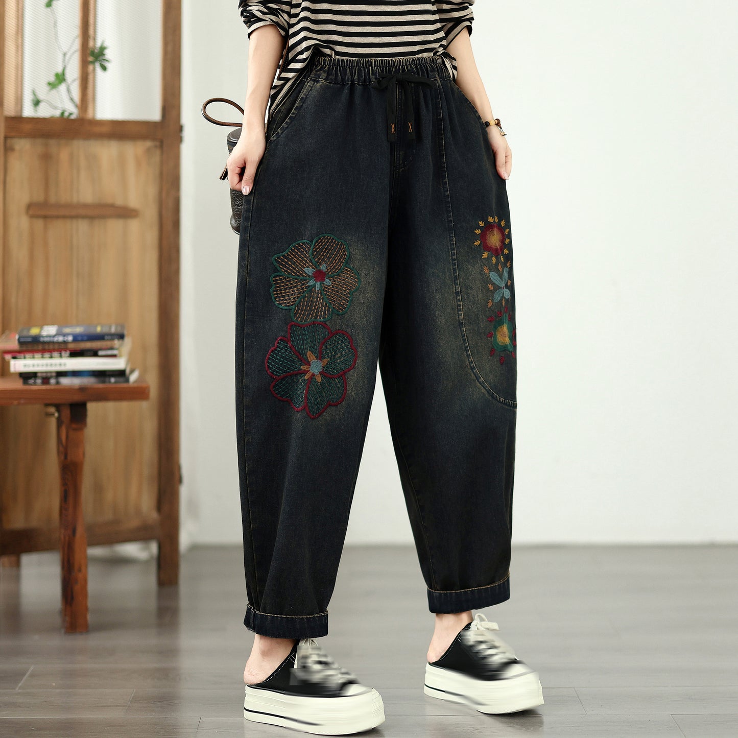 Boho Loose Fit Embroidered Baggy Jeans with Floral Details