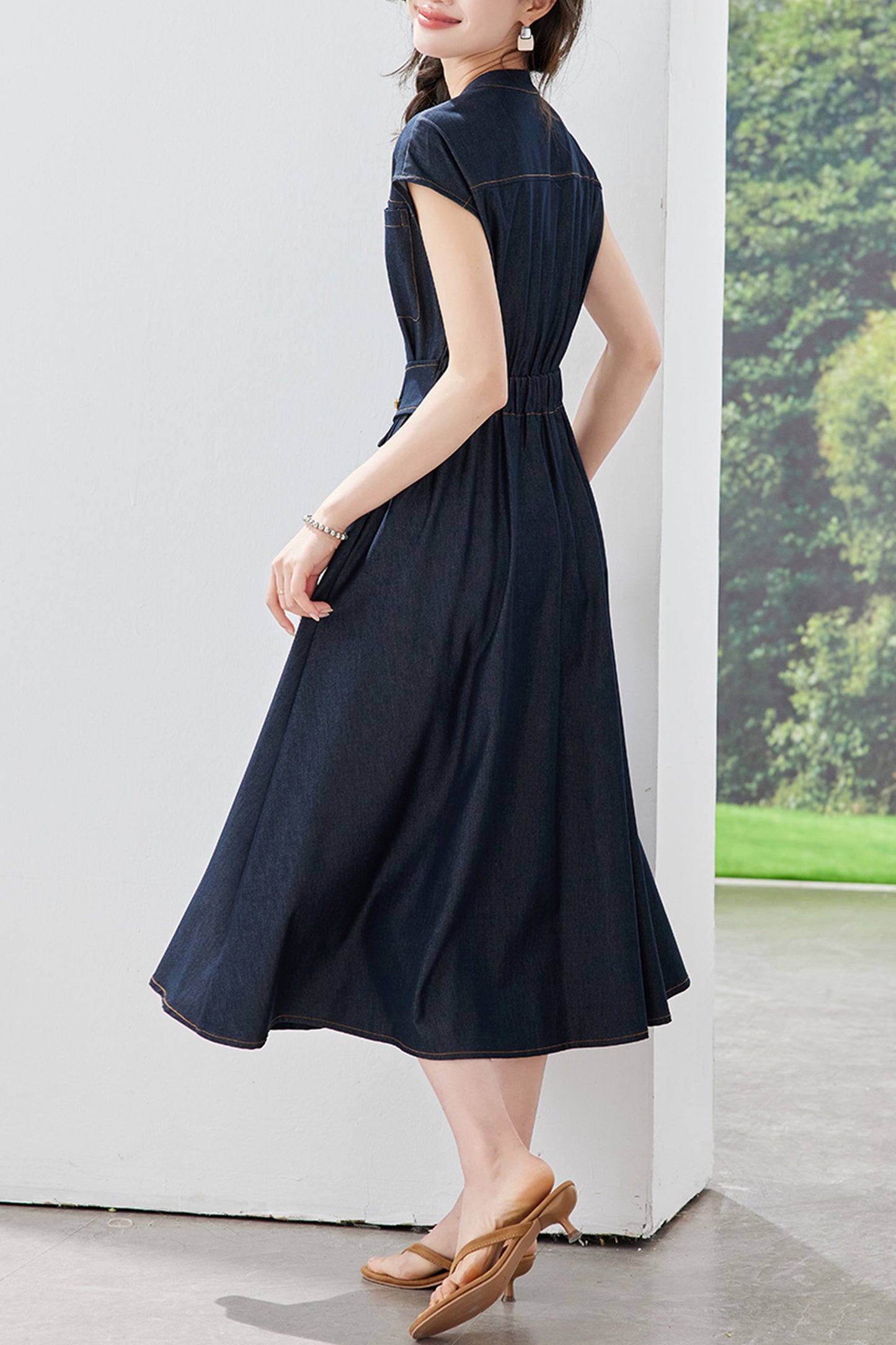 Casual Elegance V-Neck Denim Midi Dress with Pockets