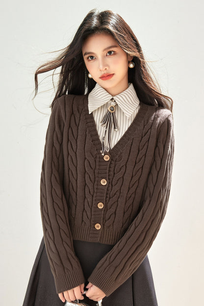 Women's Cable Knit College Style Chunky Sweater