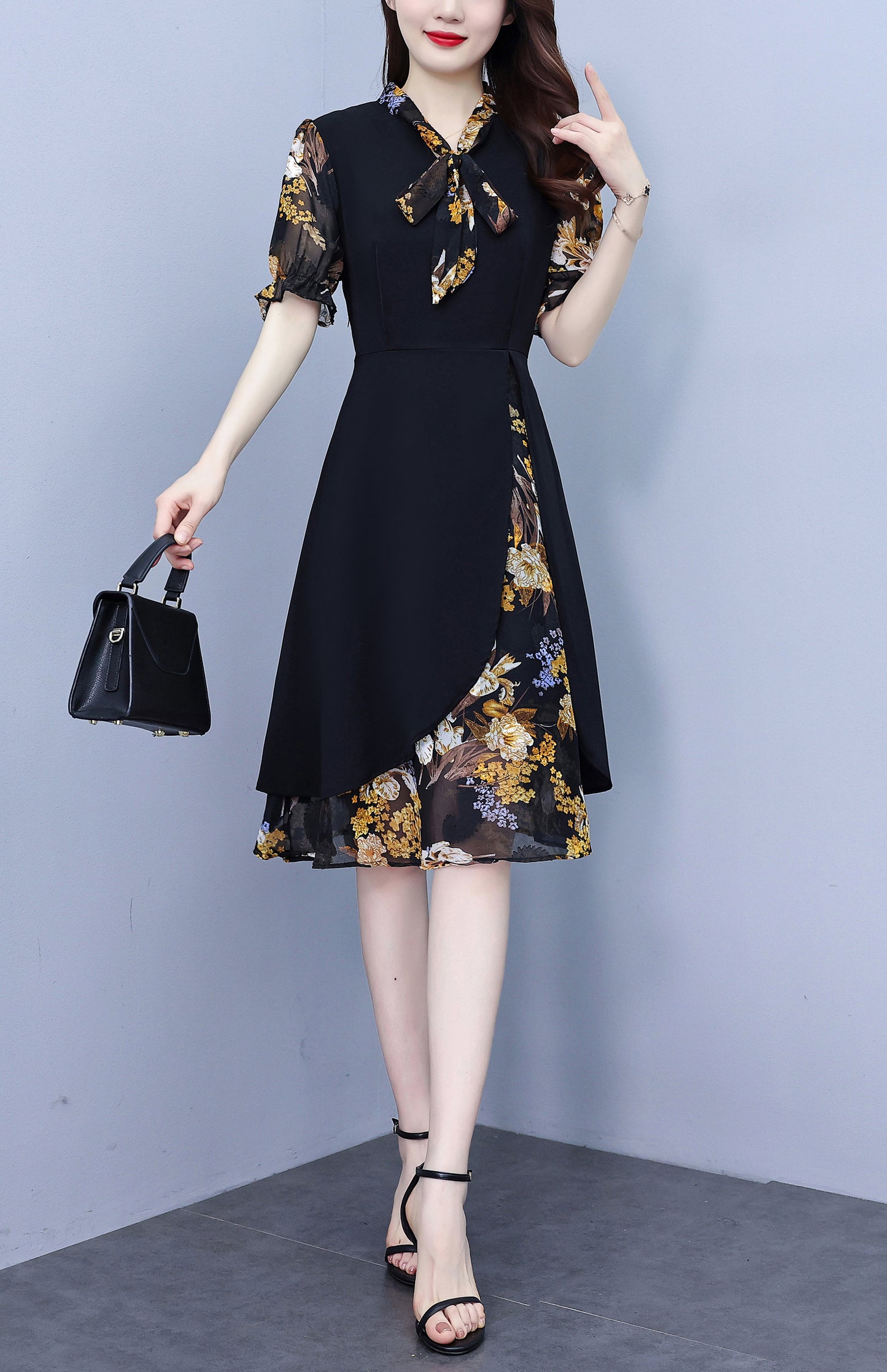 Women's Tie V-Neck Short Sleeve A-line Midi Dress