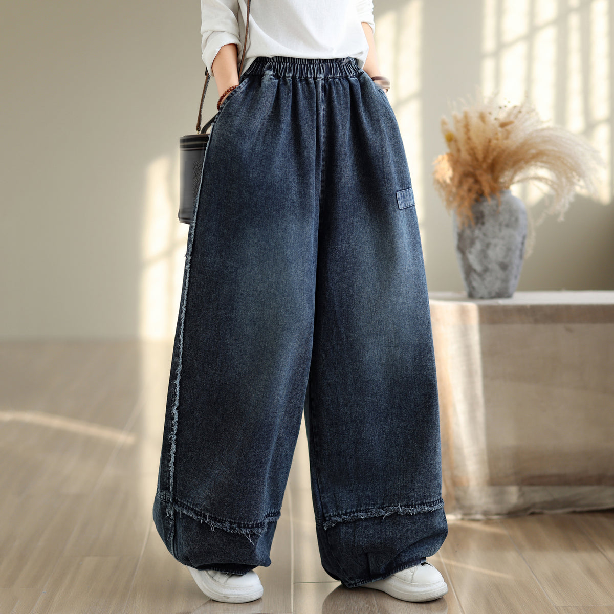28669-Vintage Denim Wide-Leg Pants with Frayed Hem & Elastic Waist