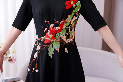 Women's Classic Embroidered Cheongsam Maxi Dress