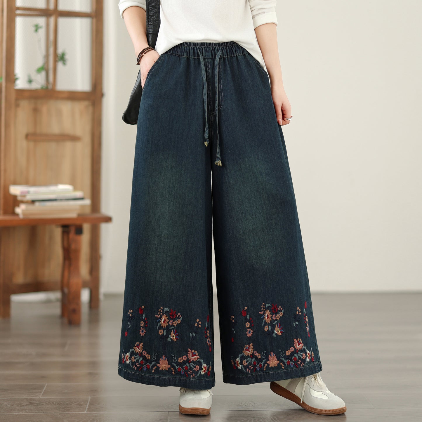 Women's Baggy Jeans Embroidery Elastic Waist Denim Pants