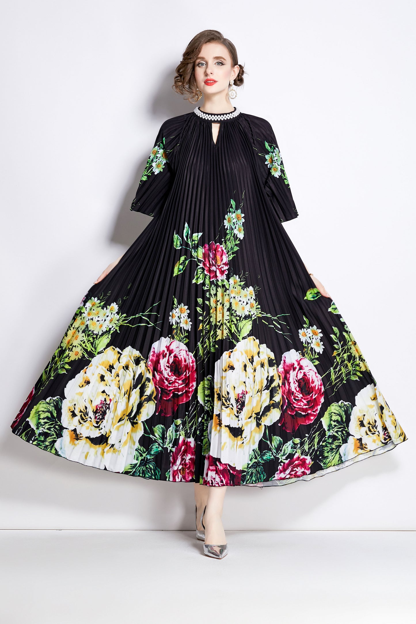 Women's Elegant Pleated Round Neck Bat Sleeves Print Maxi Dress