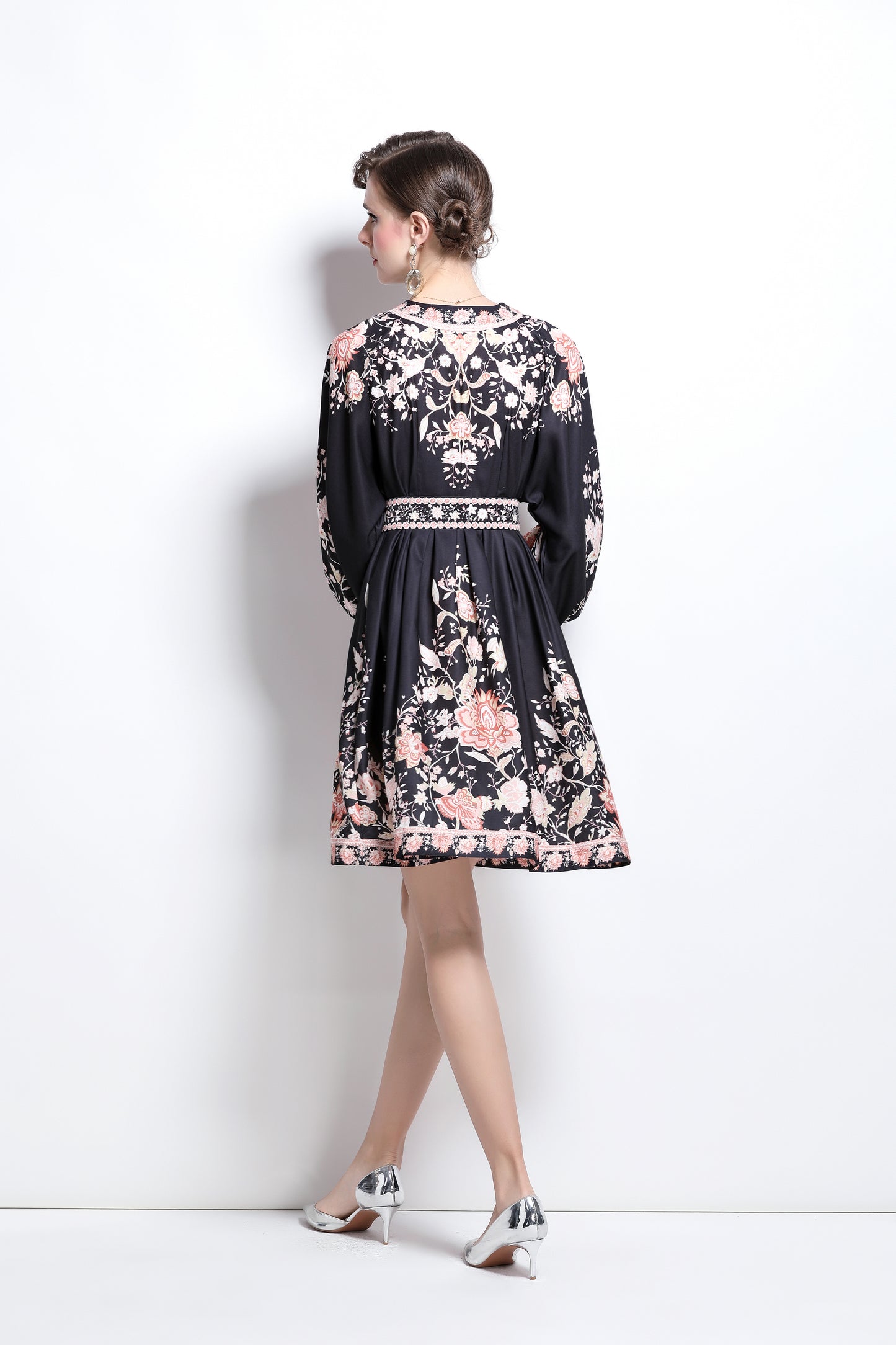 Women's V-Neck Floral Print Lantern Sleeve Mini Dress