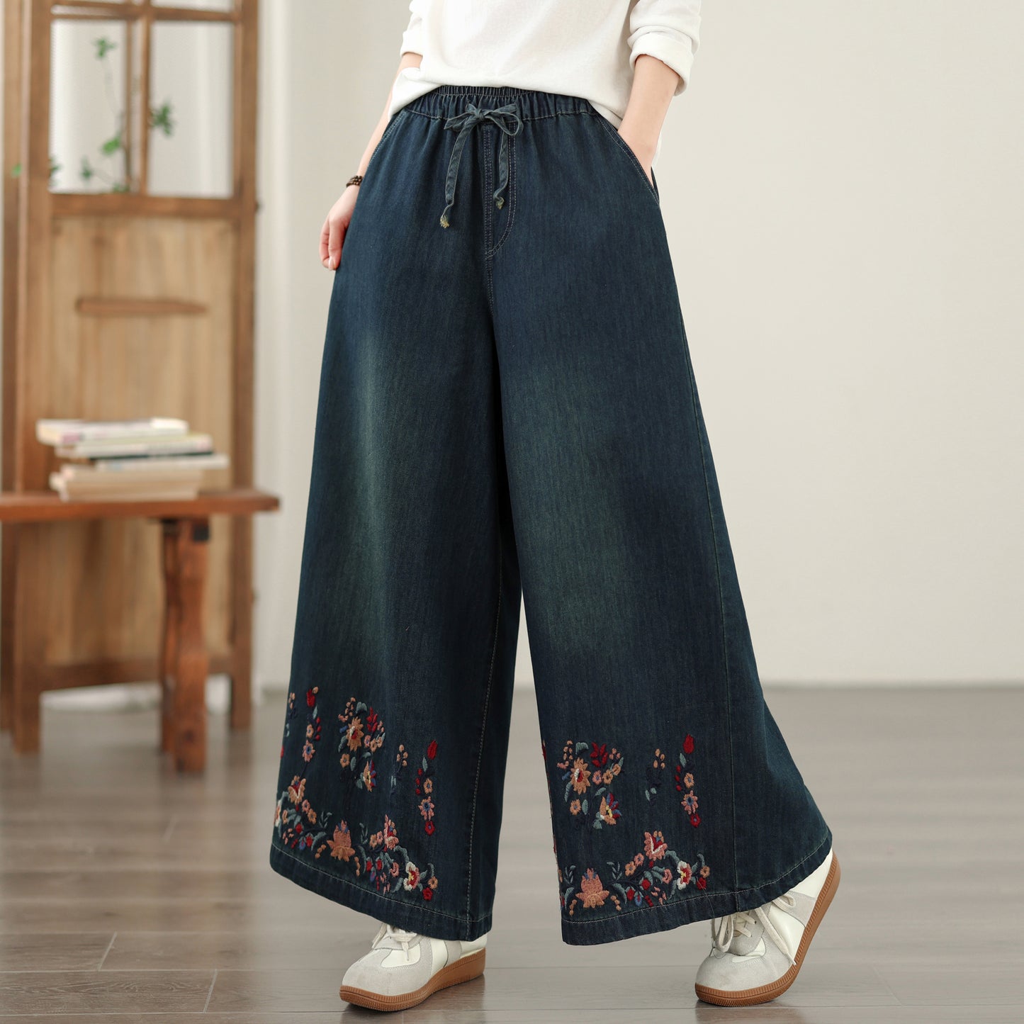 Women's Baggy Jeans Embroidery Elastic Waist Denim Pants