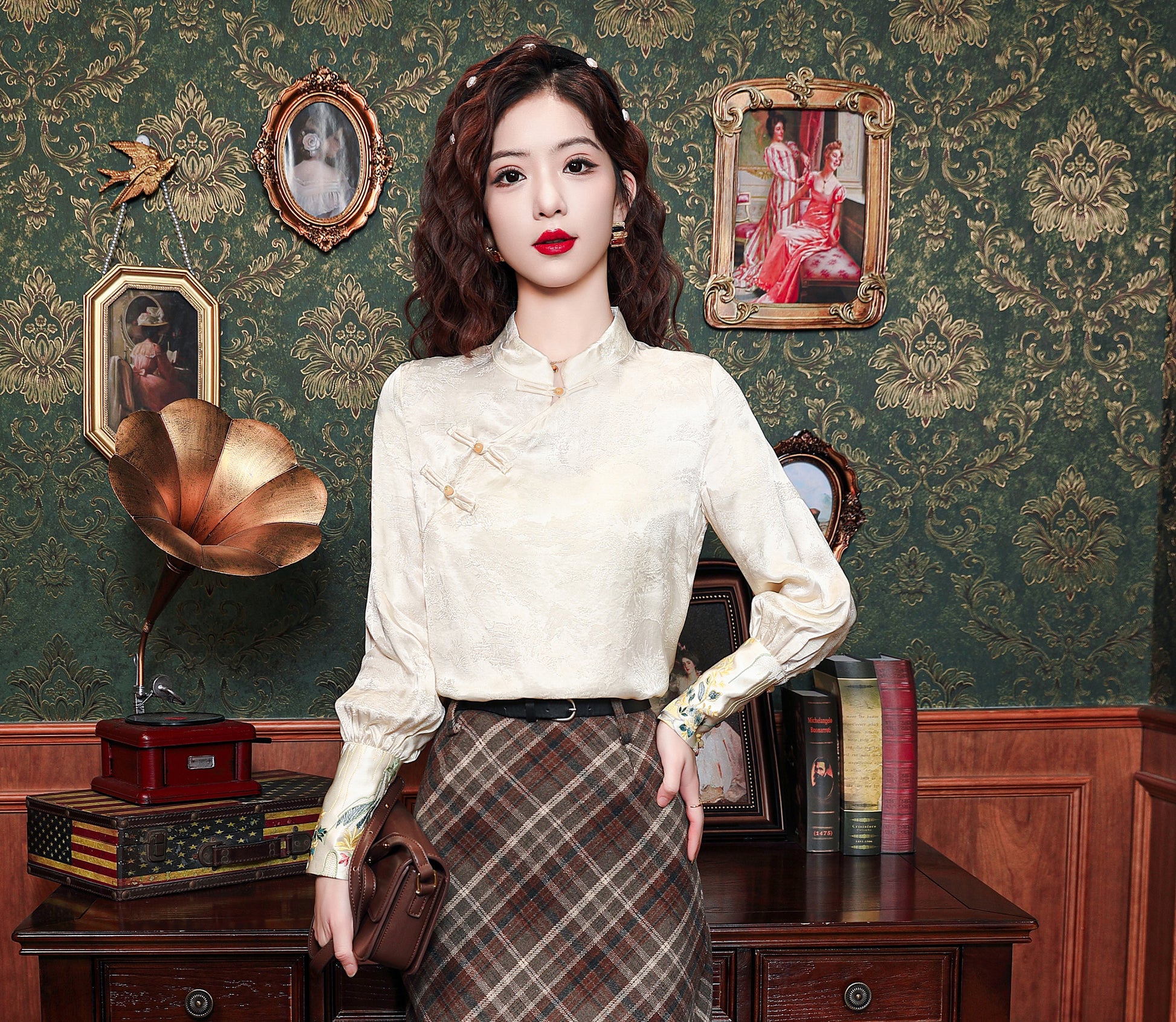 Women's Embroidery Elegant Jacquard Blouses - LAI MENG FIVE CATS