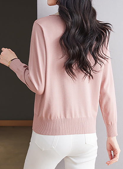 Women's Vintage Knit Top – Contrast Collar & Scalloped V-Neck