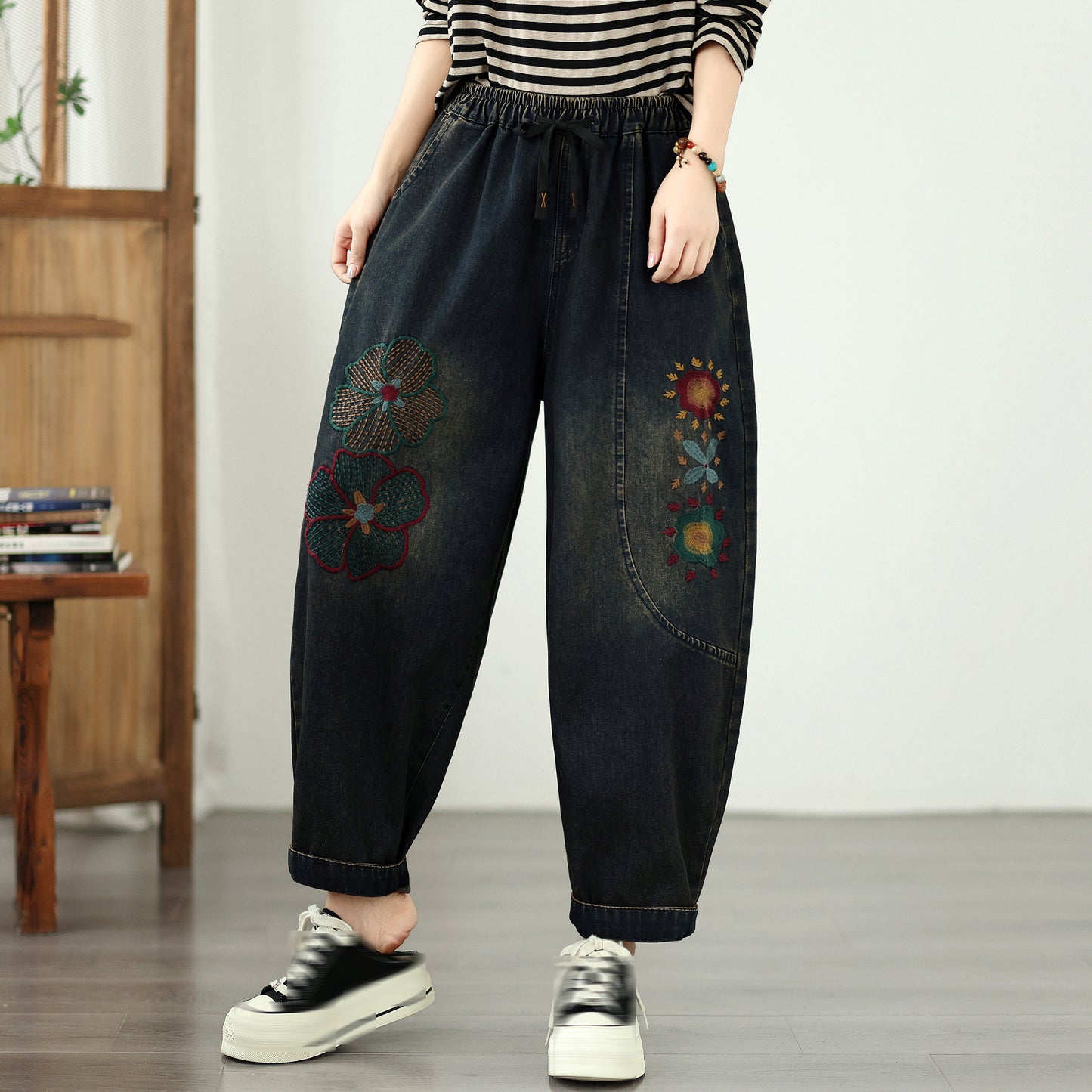 Boho Loose Fit Embroidered Baggy Jeans with Floral Details