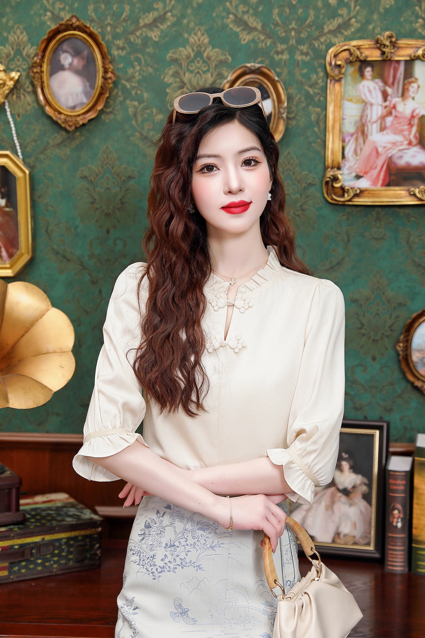 Women's Chinese Style Jacquard Short Sleeve Blouse