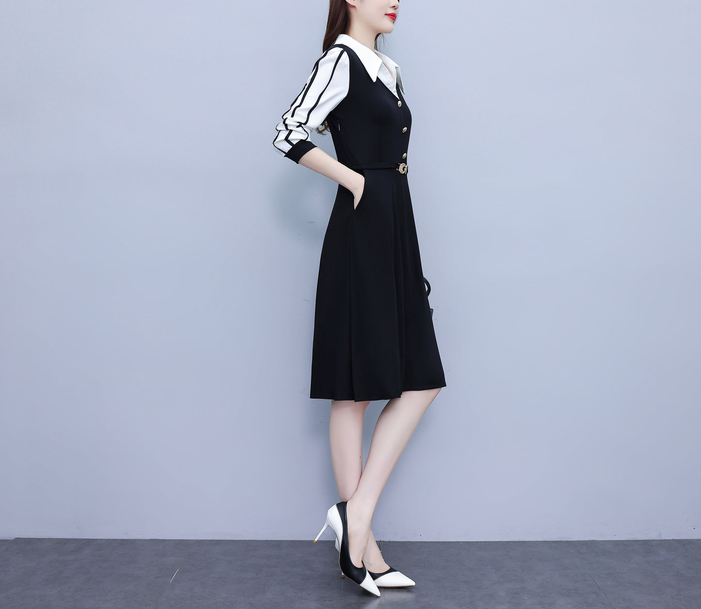 Women's V-Neck with Pockets Long Sleeve Black Dress
