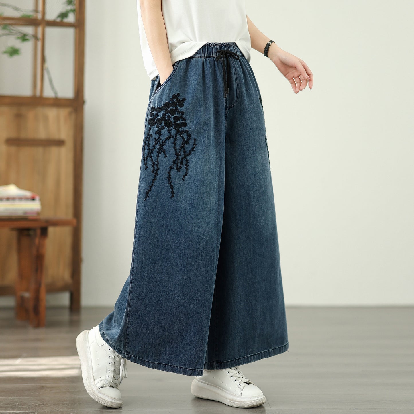 Women's Embroidery Wide Leg Denim Pants