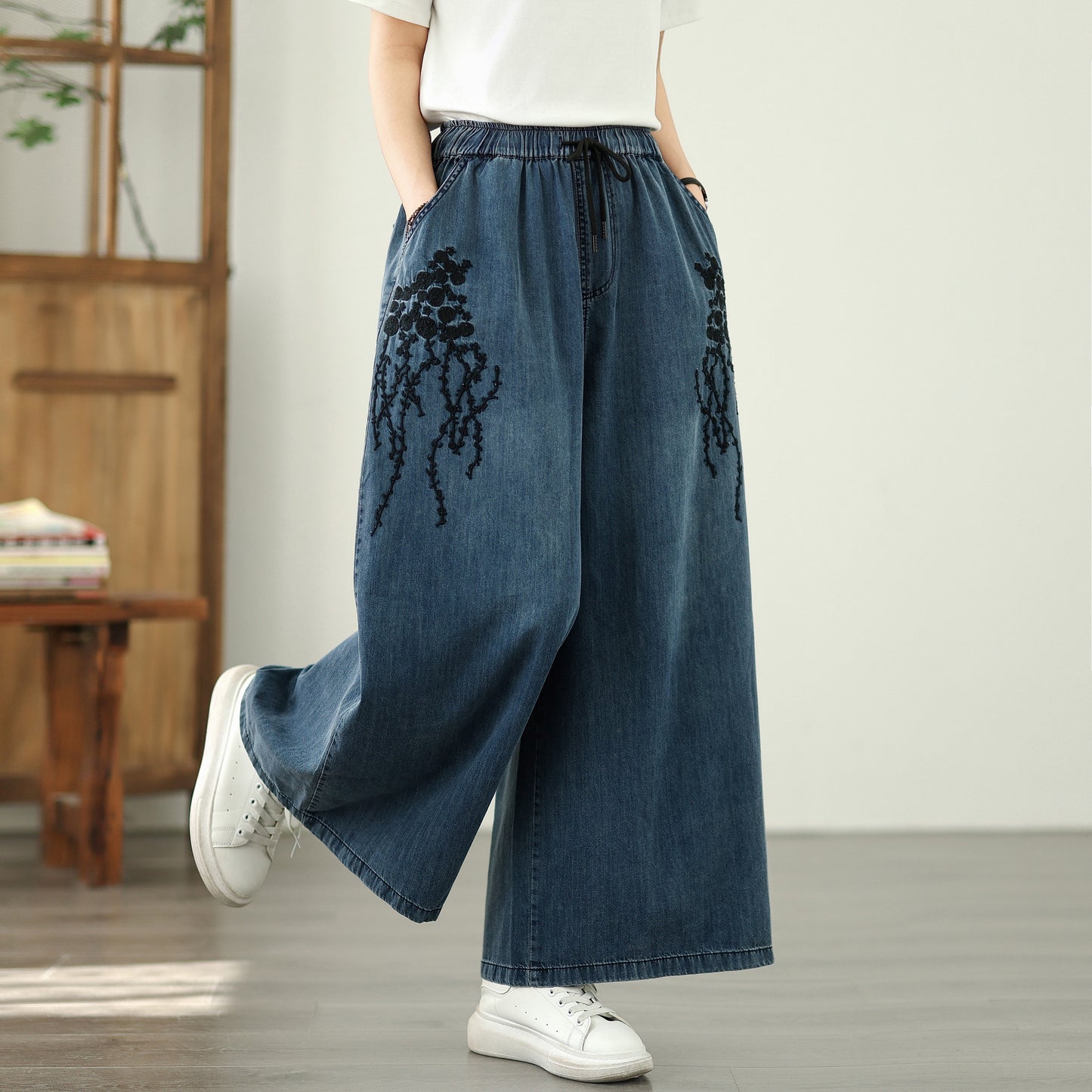 Women's Embroidery Wide Leg Denim Pants