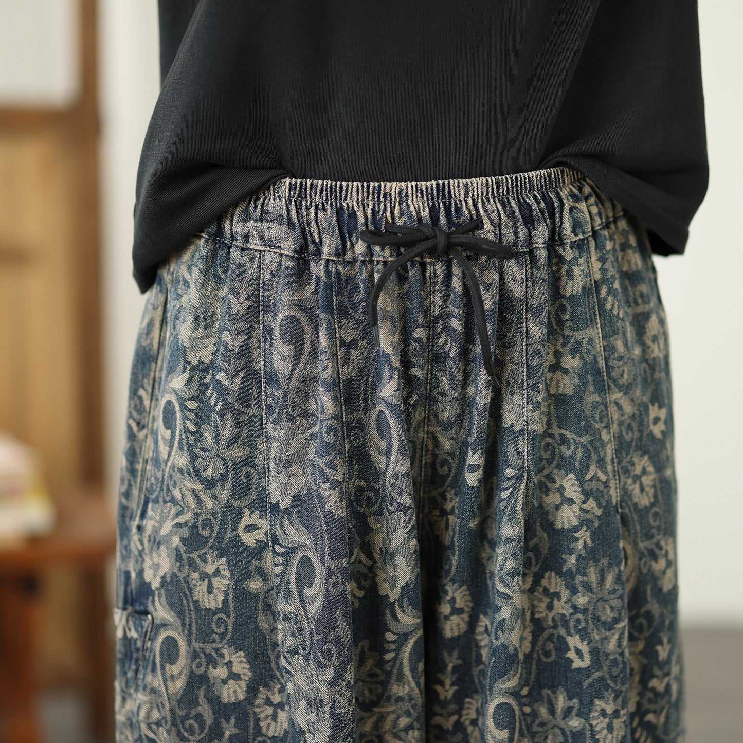 Paisley Print Cropped Wide Leg Denim Pants
