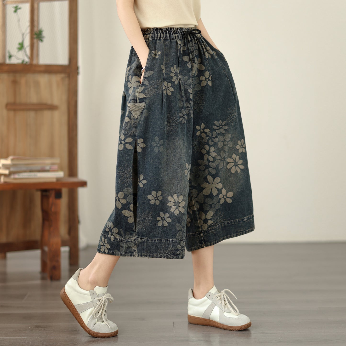 Women's Wide-Leg Cropped Denim Pants – Elastic Waist