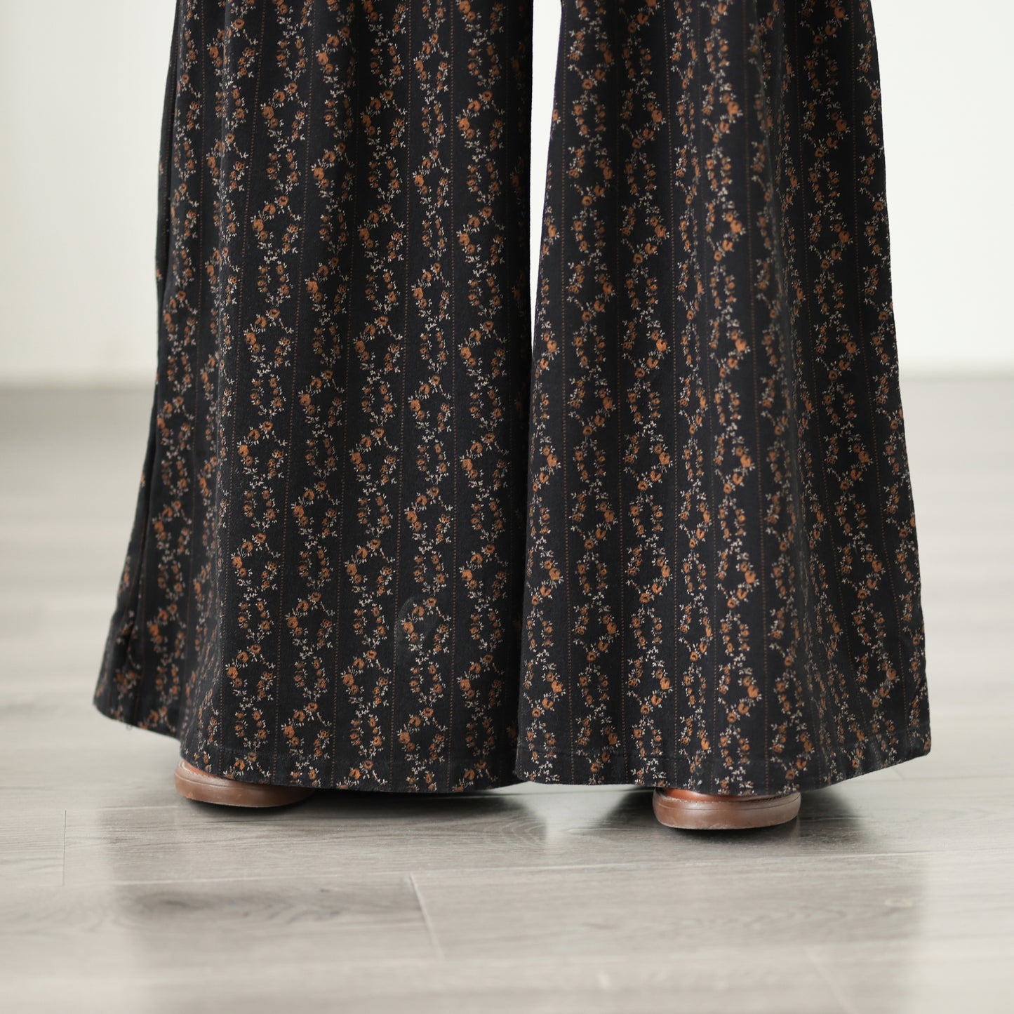 Women's Baggy Jeans Drawstring Elastic Waist Wide Leg