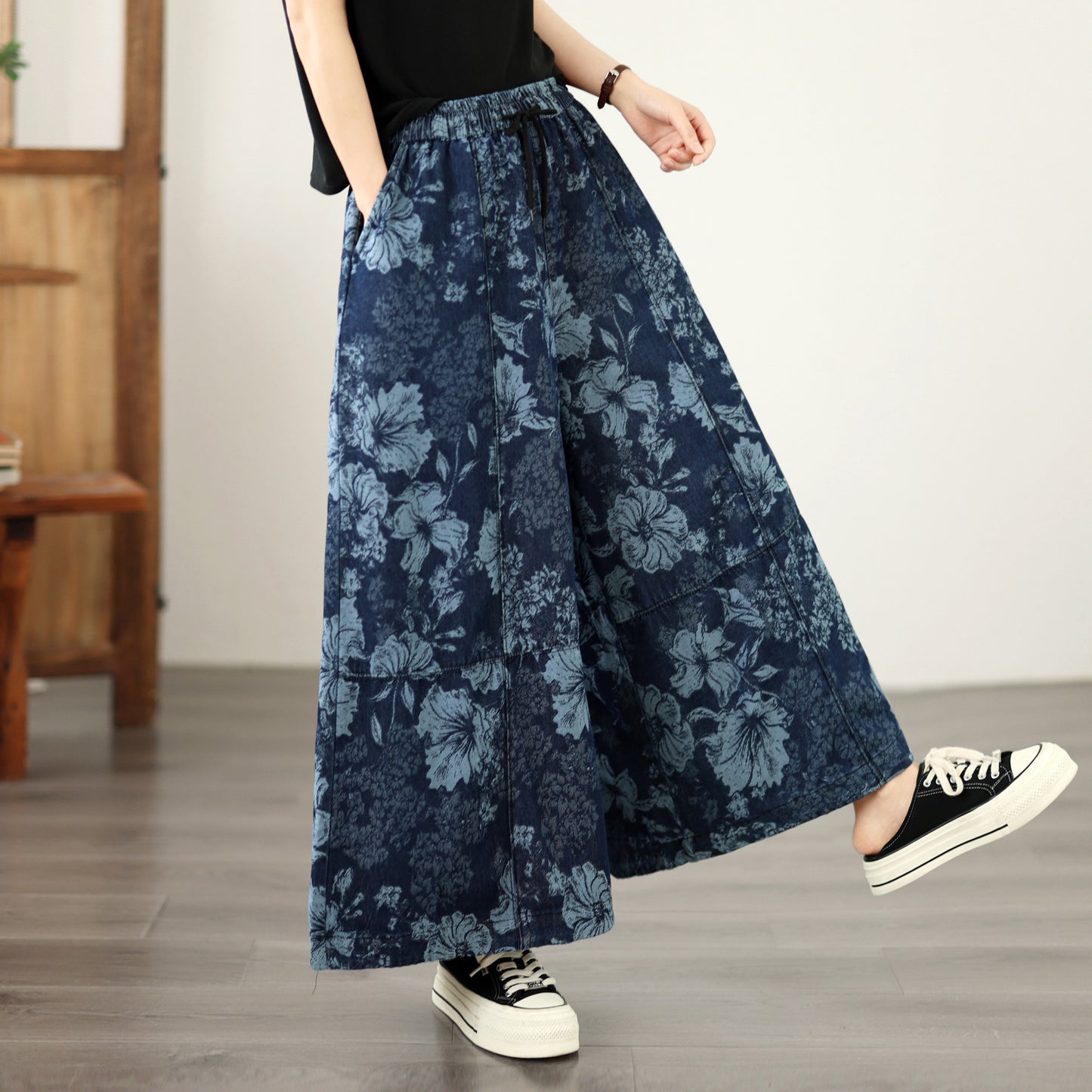 Floral Print Lightweight Wide Leg Denim Pants
