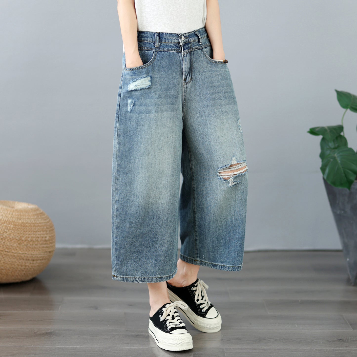 Lightweight Distressed Cropped Wide Leg Jeans