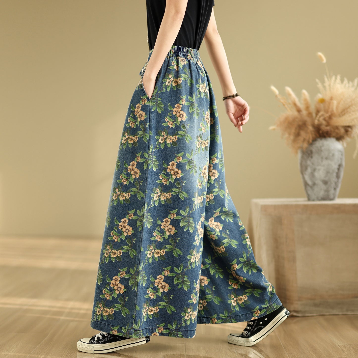 Women's Loose Jeans Elastic Waist Wide Leg Pants