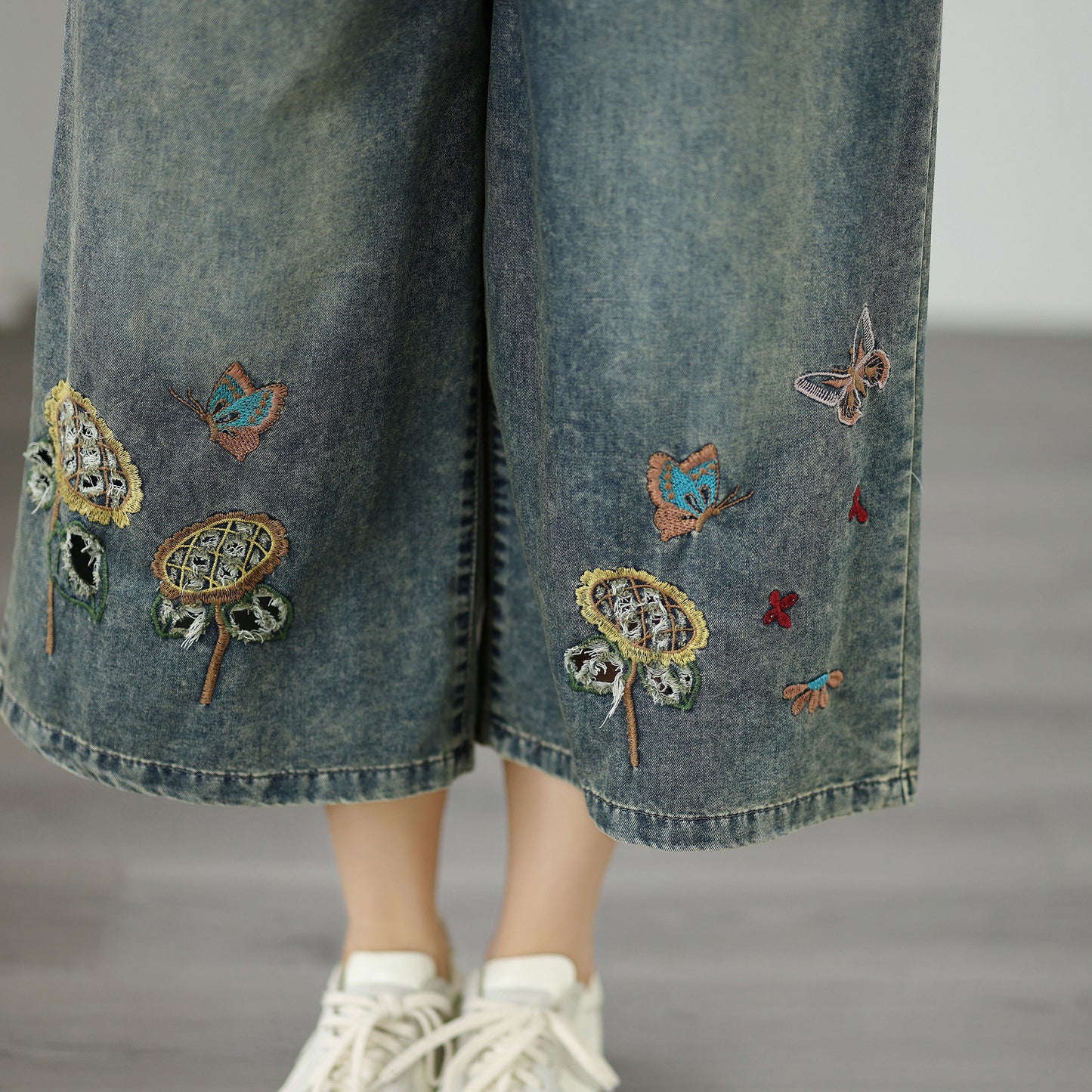 Women’s Embroidered Wide-Leg Cropped Denim Pants – Elastic Waist Casual Summer Jeans - LAI MENG FIVE CATS