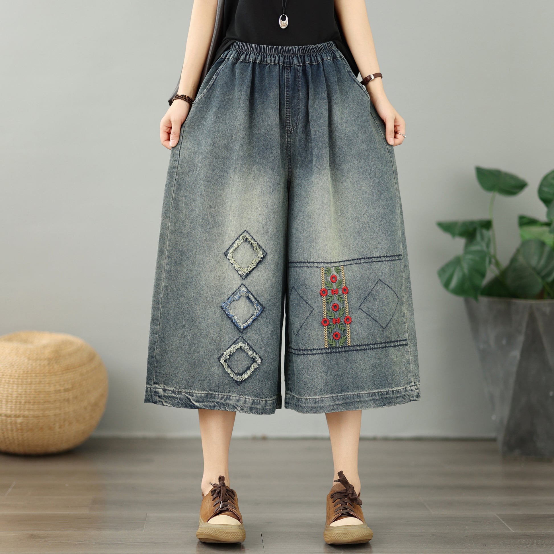 Women's Embroidery Wide-Leg Cropped Denim Pants - LAI MENG FIVE CATS