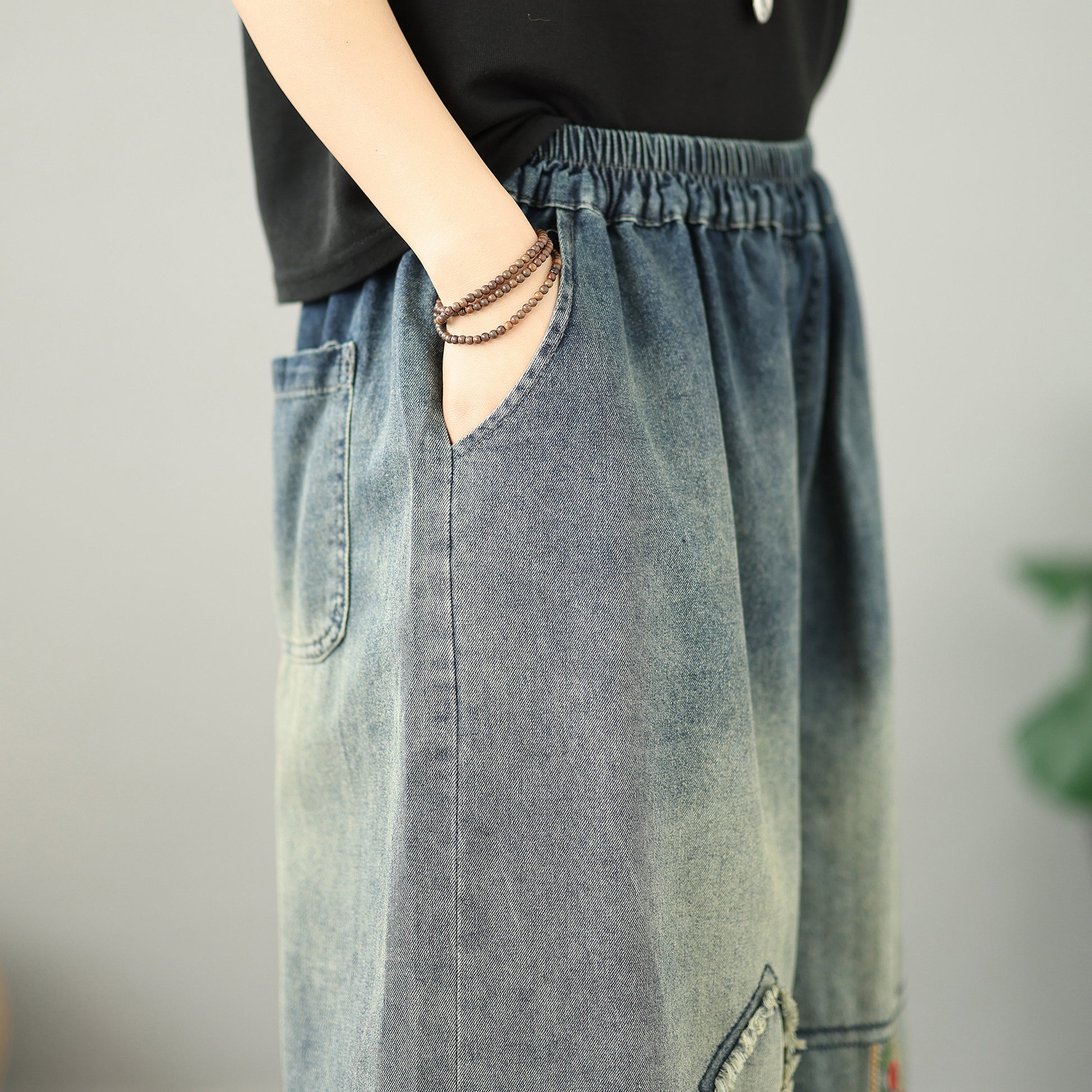Women's Embroidery Wide-Leg Cropped Denim Pants - LAI MENG FIVE CATS