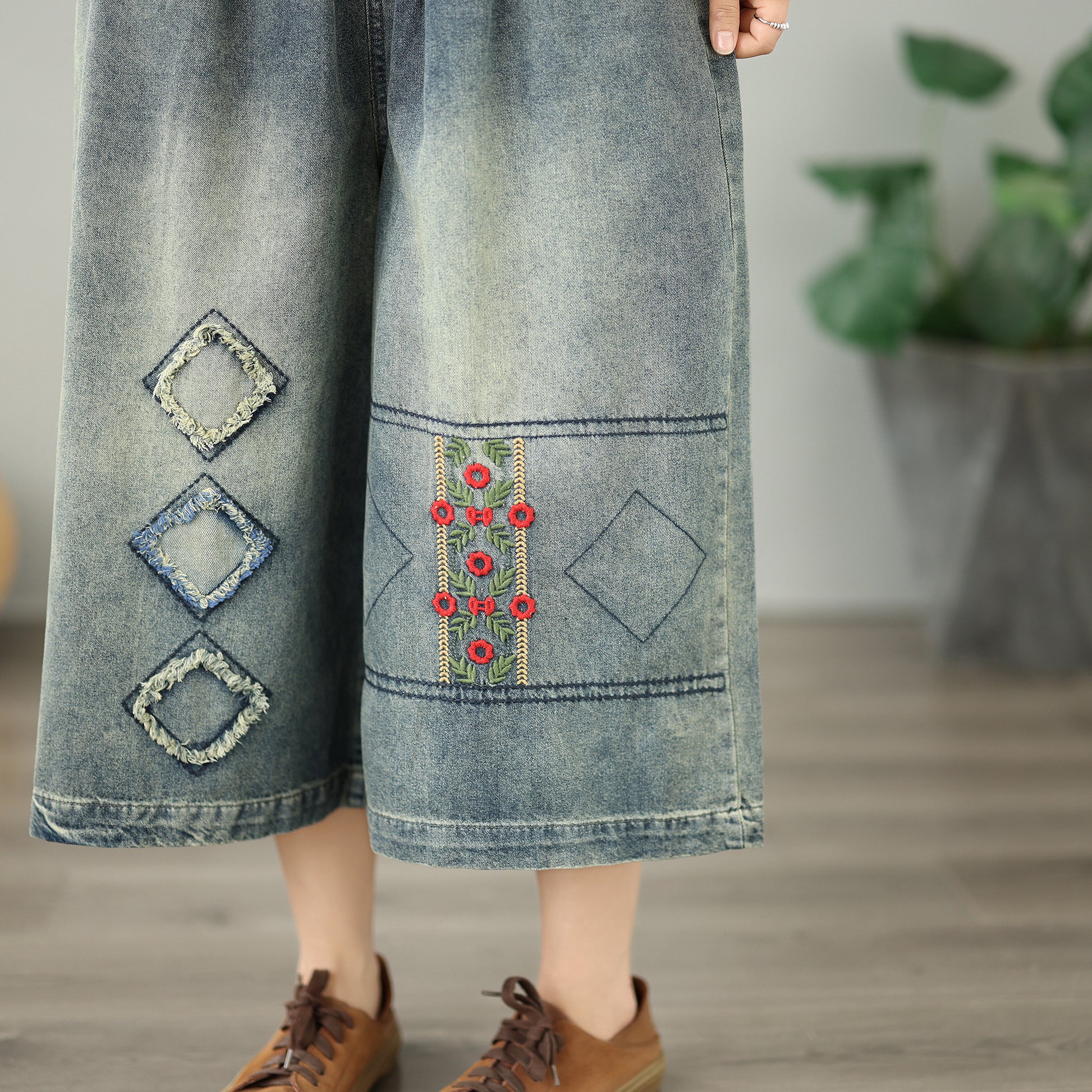 Women's Embroidery Wide-Leg Cropped Denim Pants - LAI MENG FIVE CATS